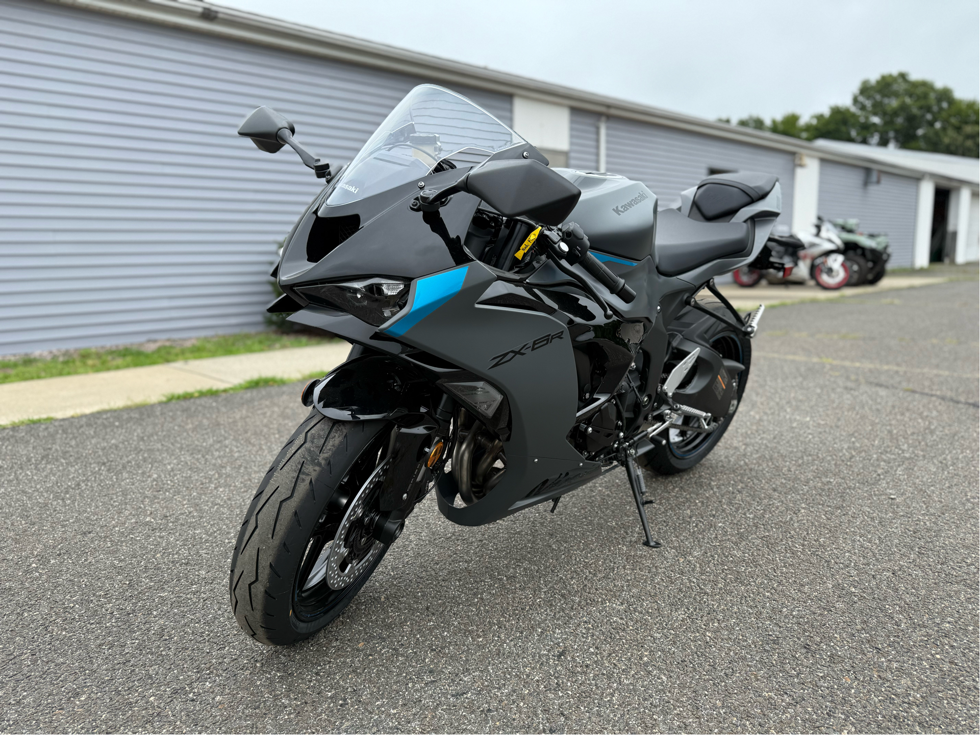 2025 Kawasaki Ninja ZX-6R ABS in Enfield, Connecticut - Photo 2