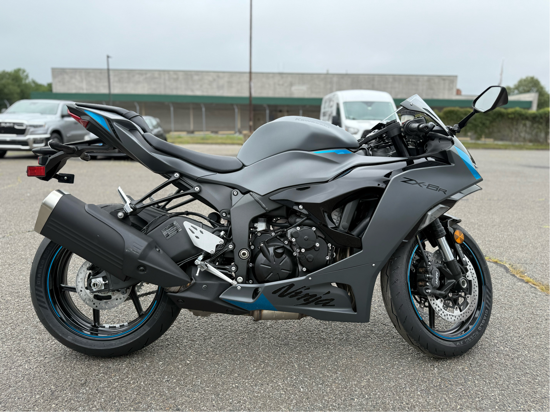 2025 Kawasaki Ninja ZX-6R ABS in Enfield, Connecticut - Photo 7