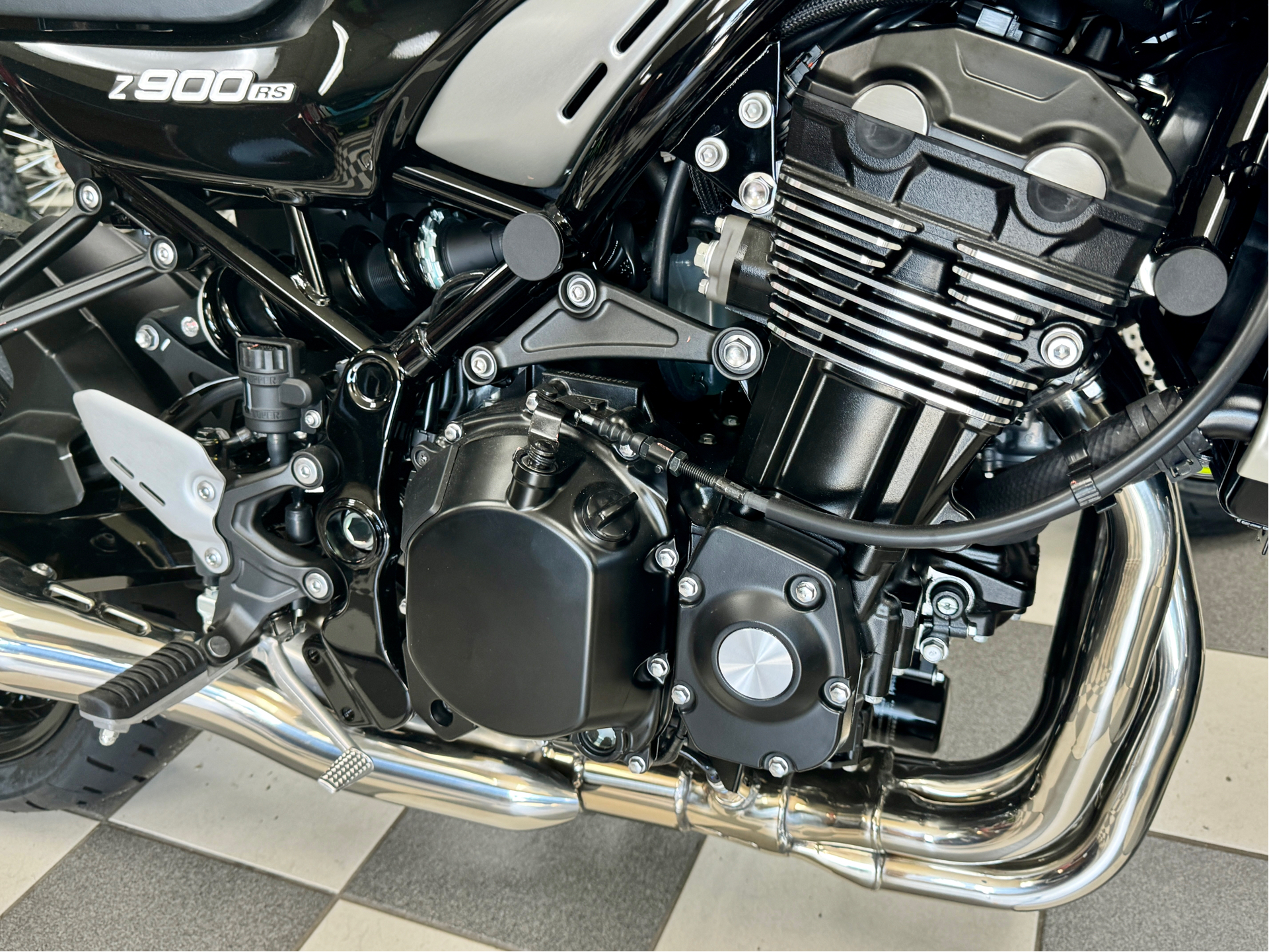 2024 Kawasaki Z900RS ABS in Enfield, Connecticut - Photo 7