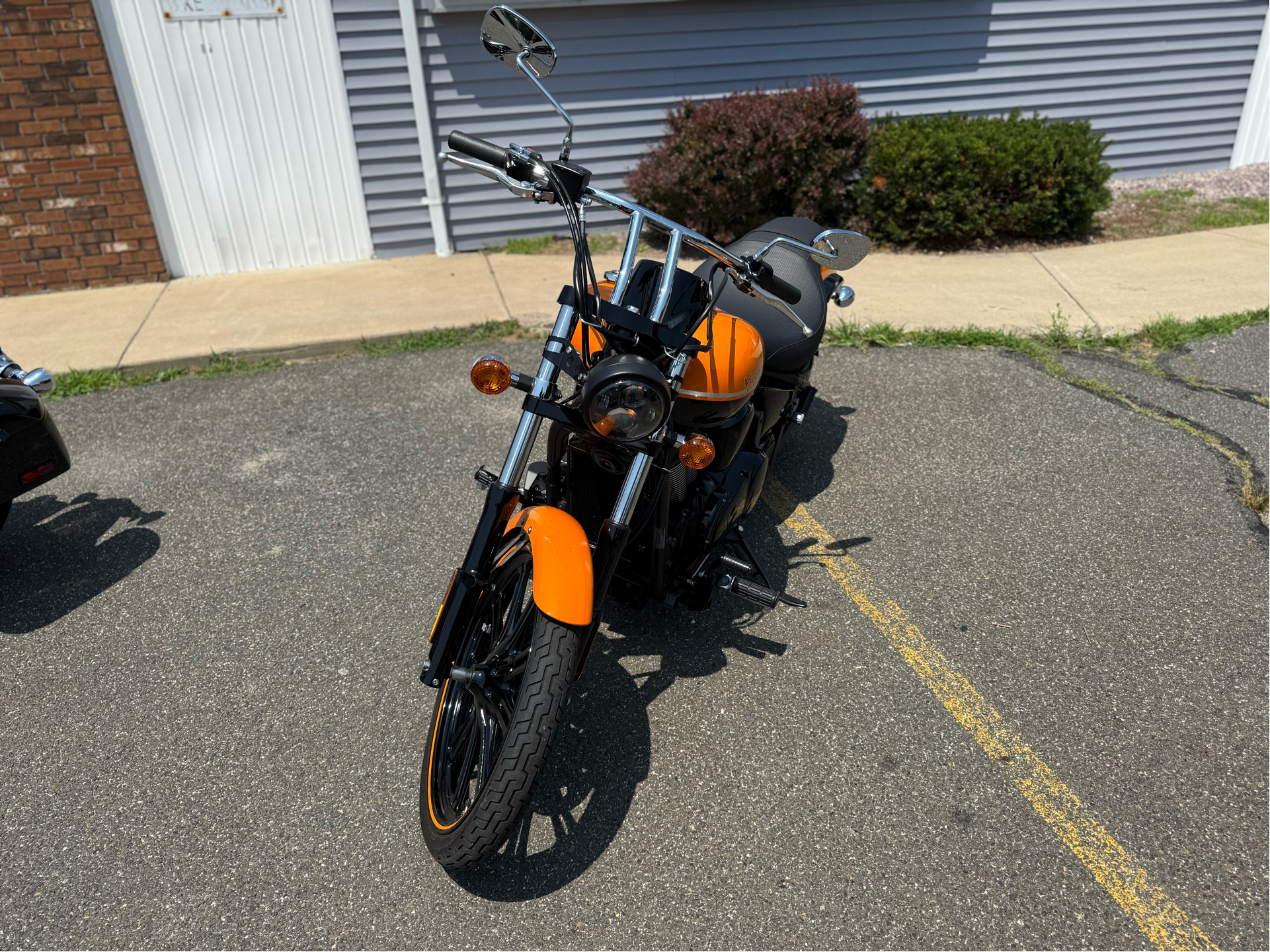 2021 Kawasaki Vulcan 900 Custom in Enfield, Connecticut - Photo 2