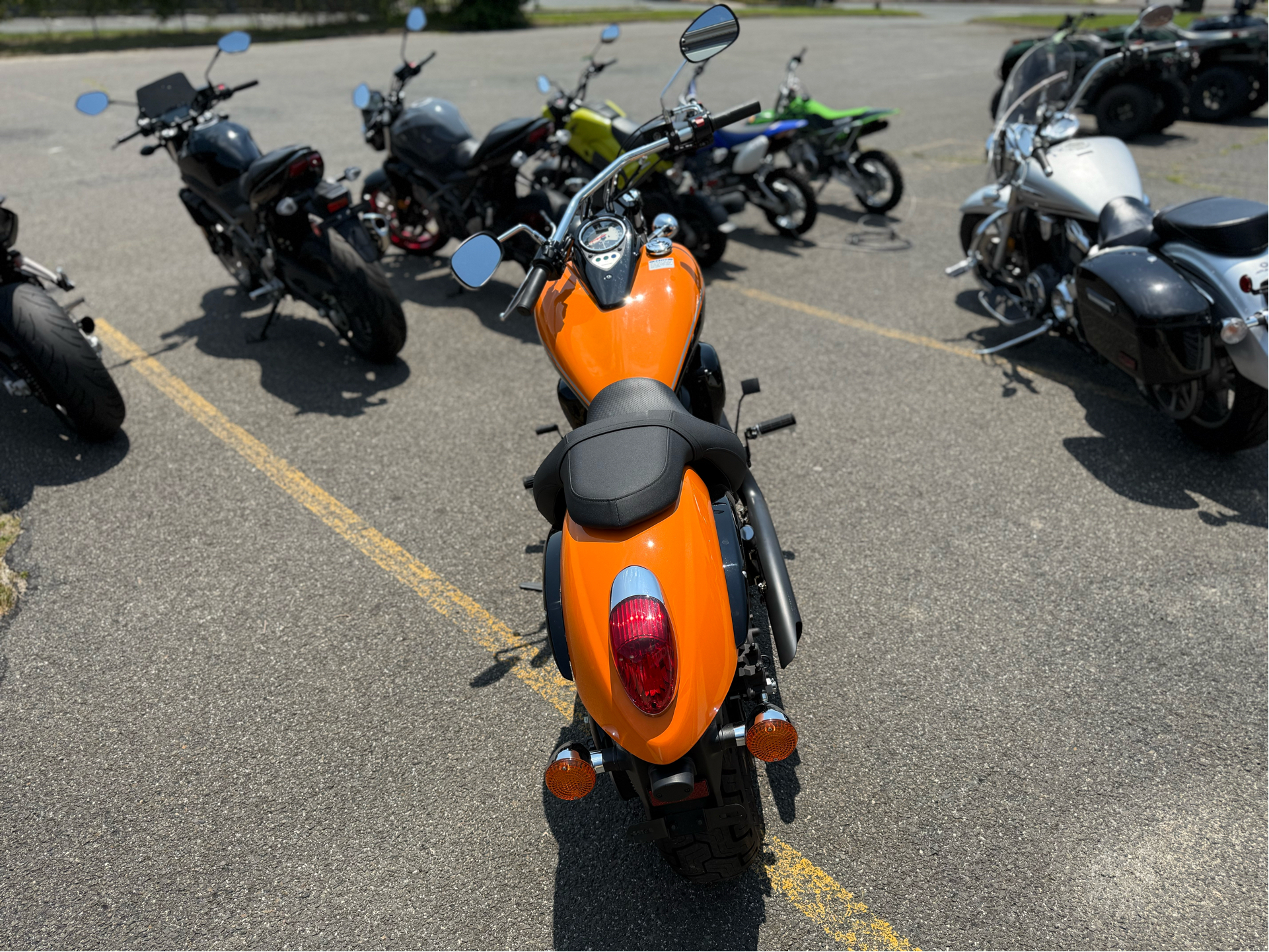 2021 Kawasaki Vulcan 900 Custom in Enfield, Connecticut - Photo 5
