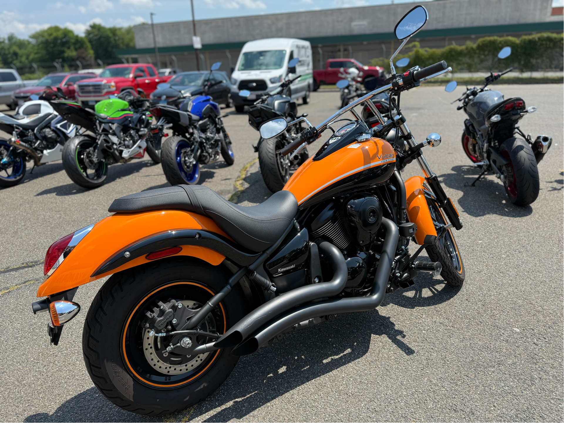 2021 Kawasaki Vulcan 900 Custom in Enfield, Connecticut - Photo 6