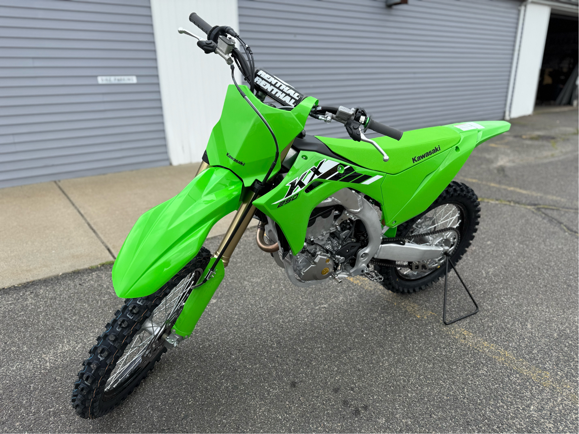 2025 Kawasaki KX 250 in Enfield, Connecticut - Photo 9