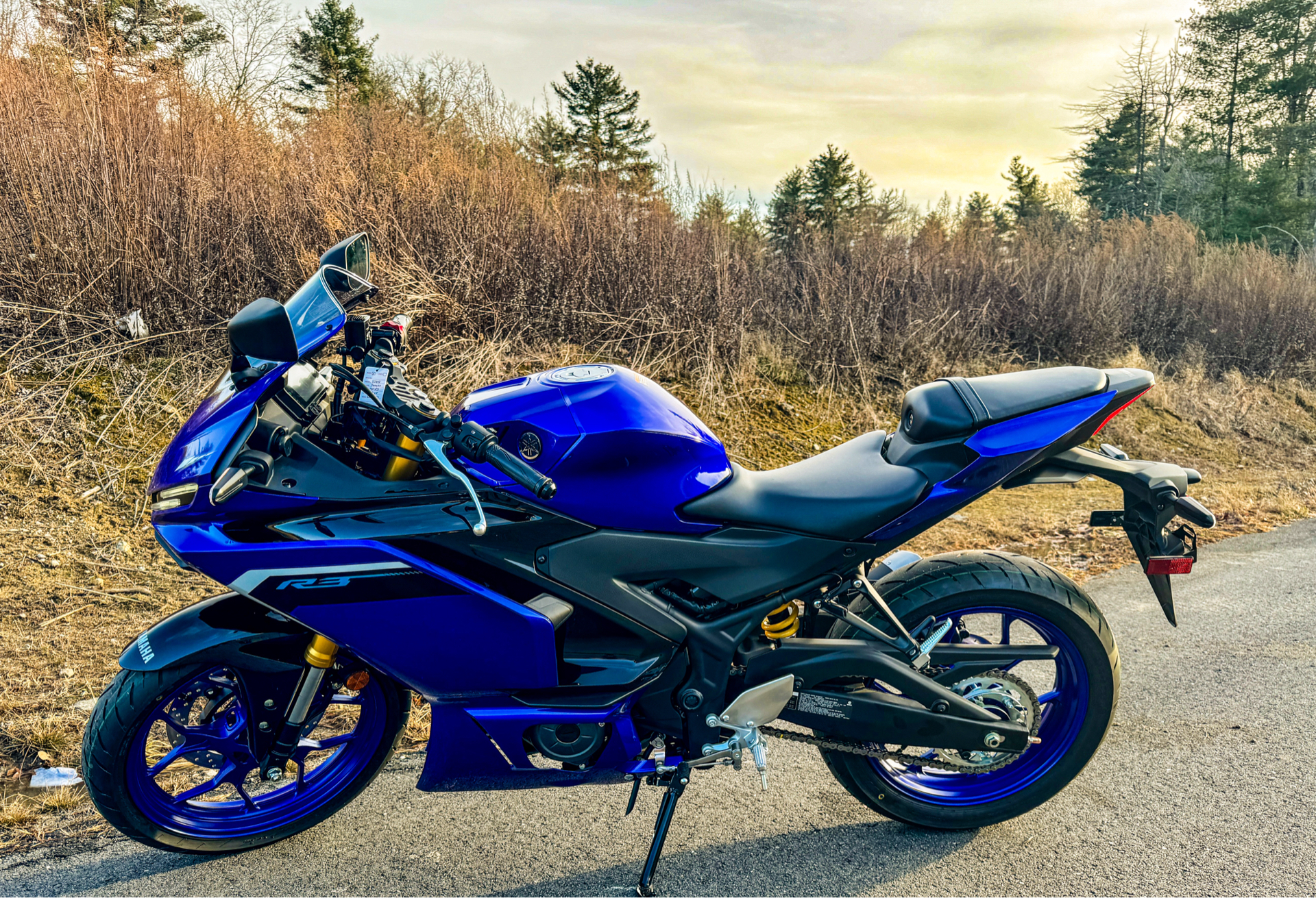 2025 Yamaha YZF-R3 in Enfield, Connecticut - Photo 11