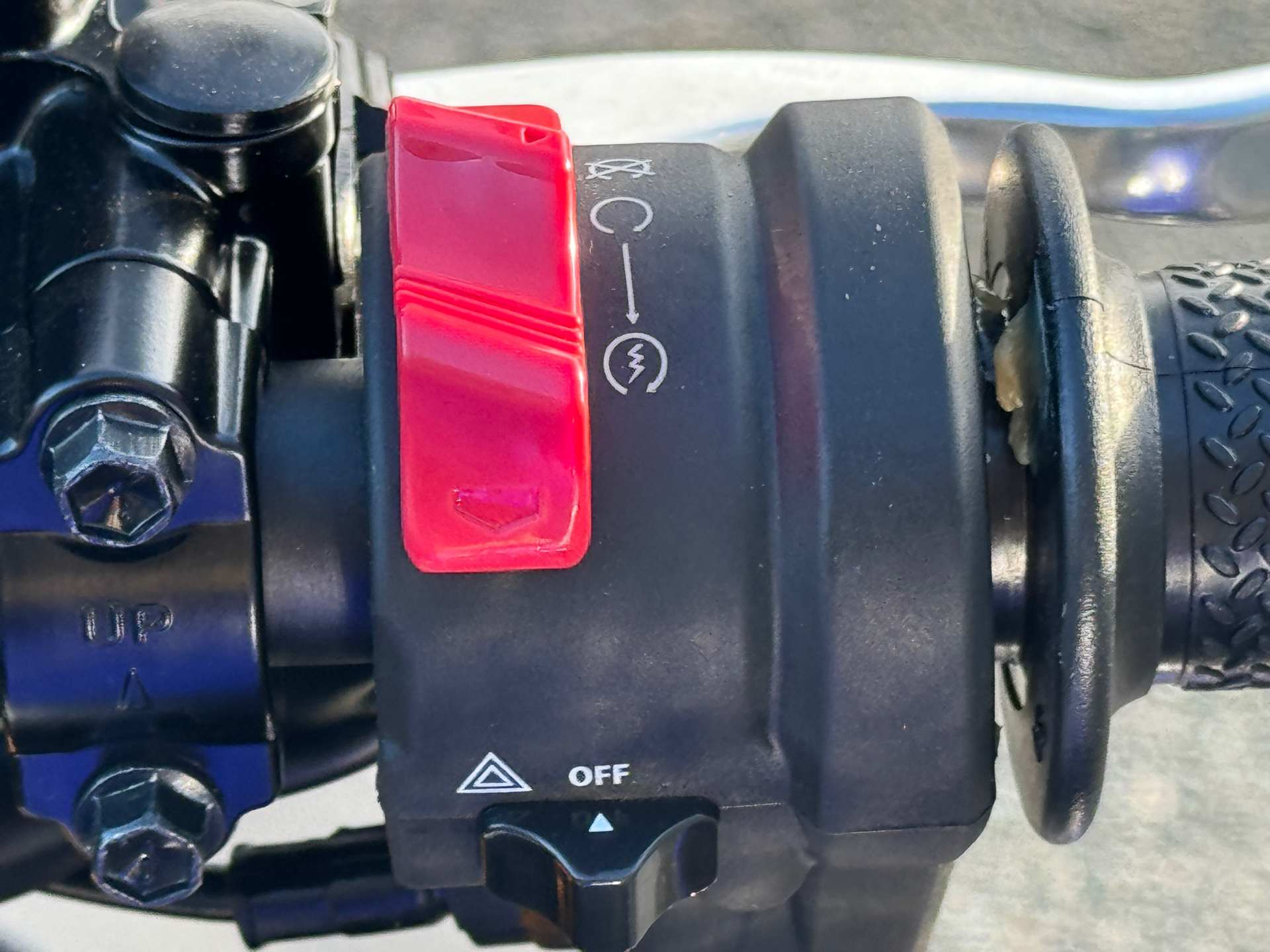 2025 Yamaha YZF-R3 in Enfield, Connecticut - Photo 16