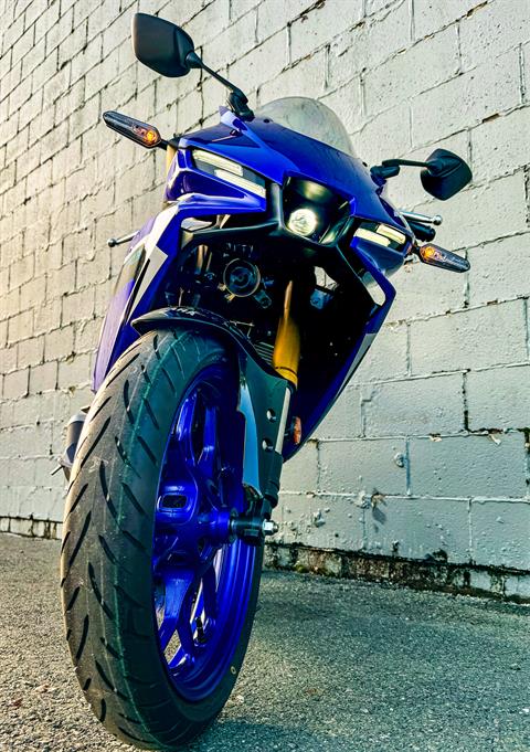2025 Yamaha YZF-R3 in Enfield, Connecticut - Photo 17