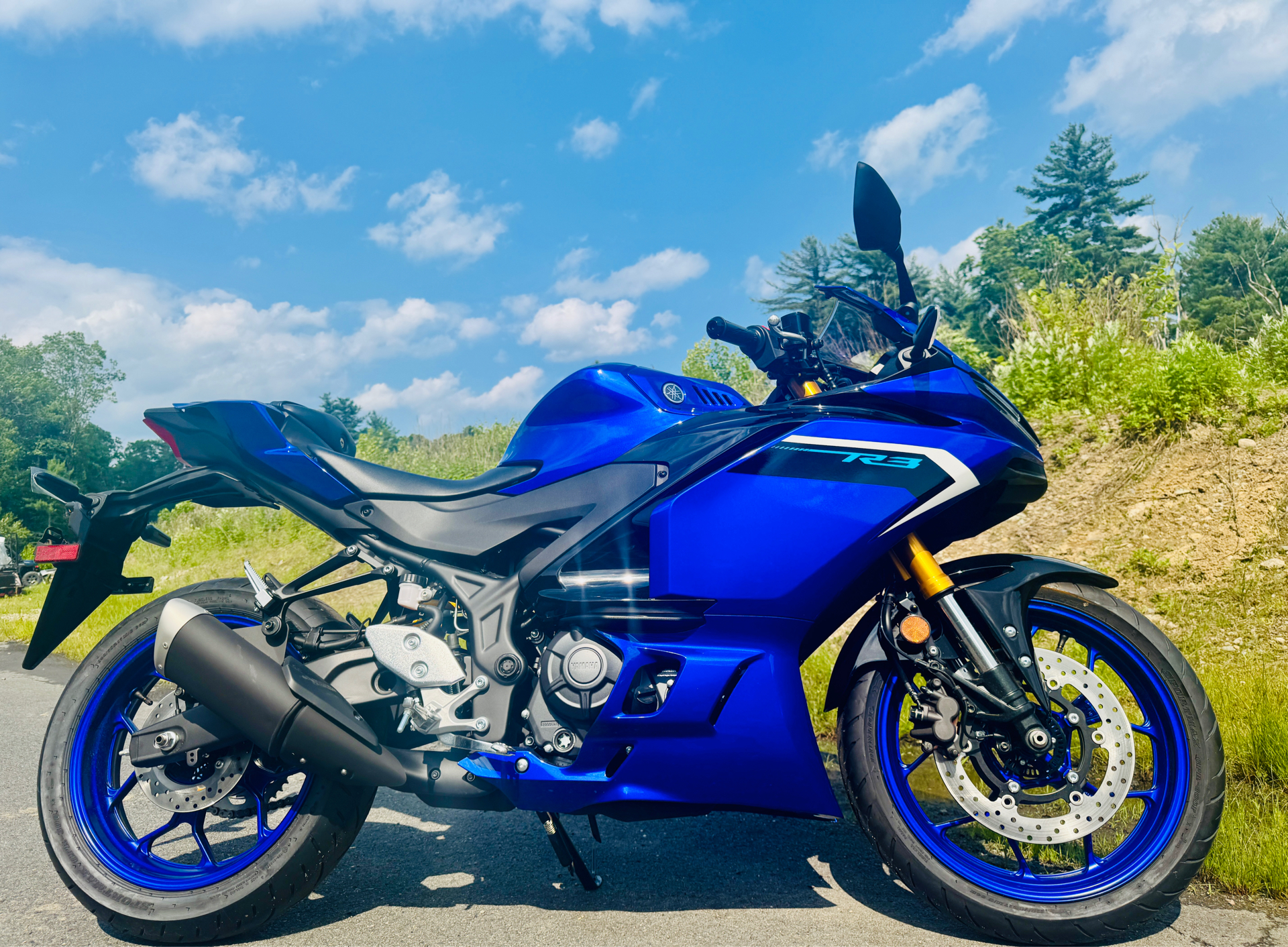 2025 Yamaha YZF-R3 in Enfield, Connecticut - Photo 1