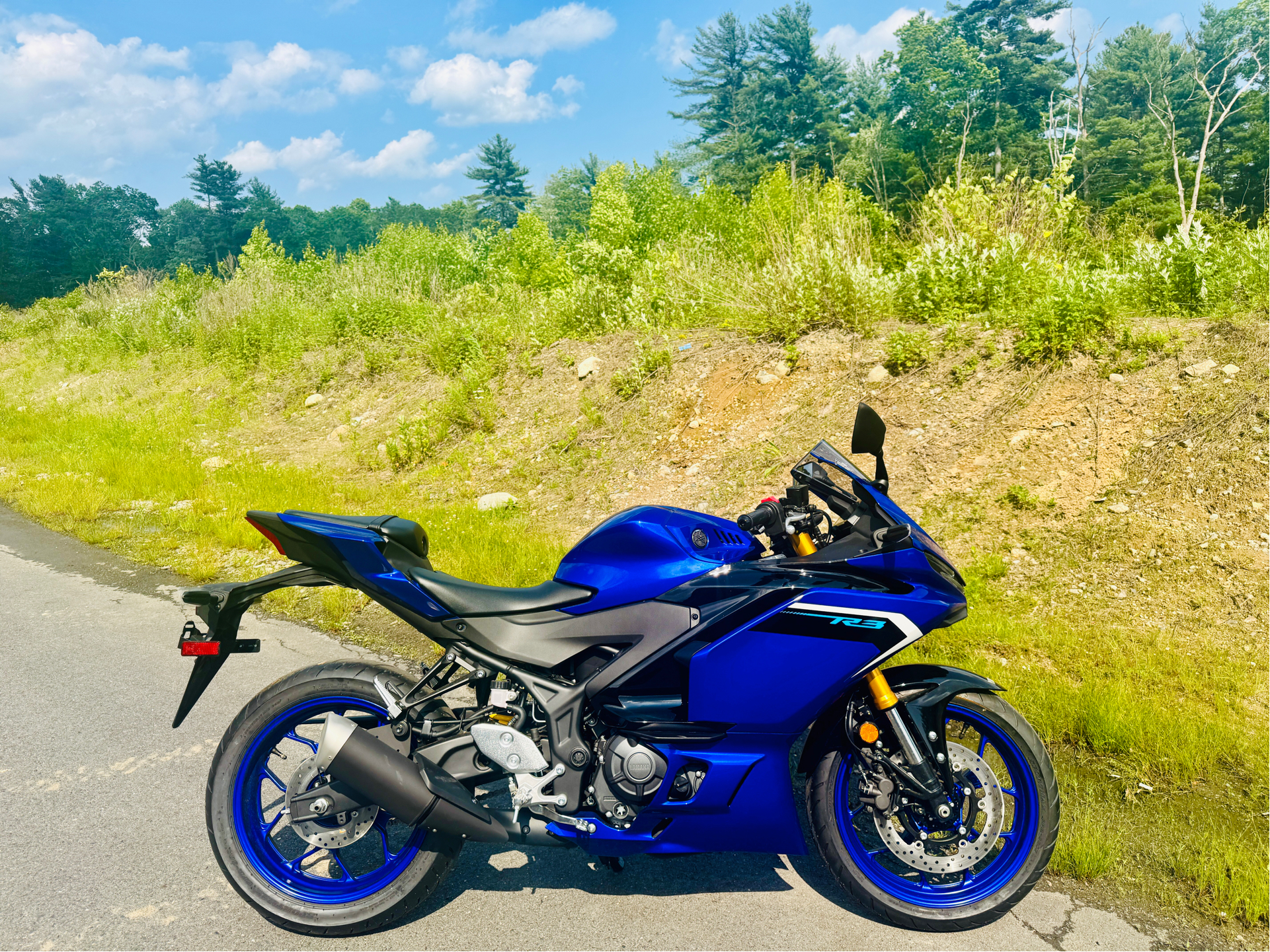 2025 Yamaha YZF-R3 in Enfield, Connecticut - Photo 14