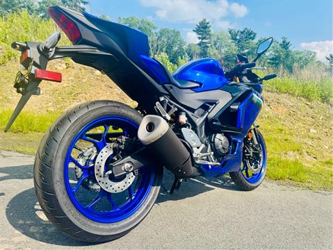 2025 Yamaha YZF-R3 in Enfield, Connecticut - Photo 5