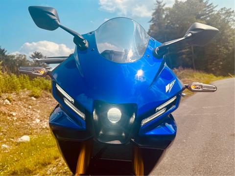 2025 Yamaha YZF-R3 in Enfield, Connecticut - Photo 2