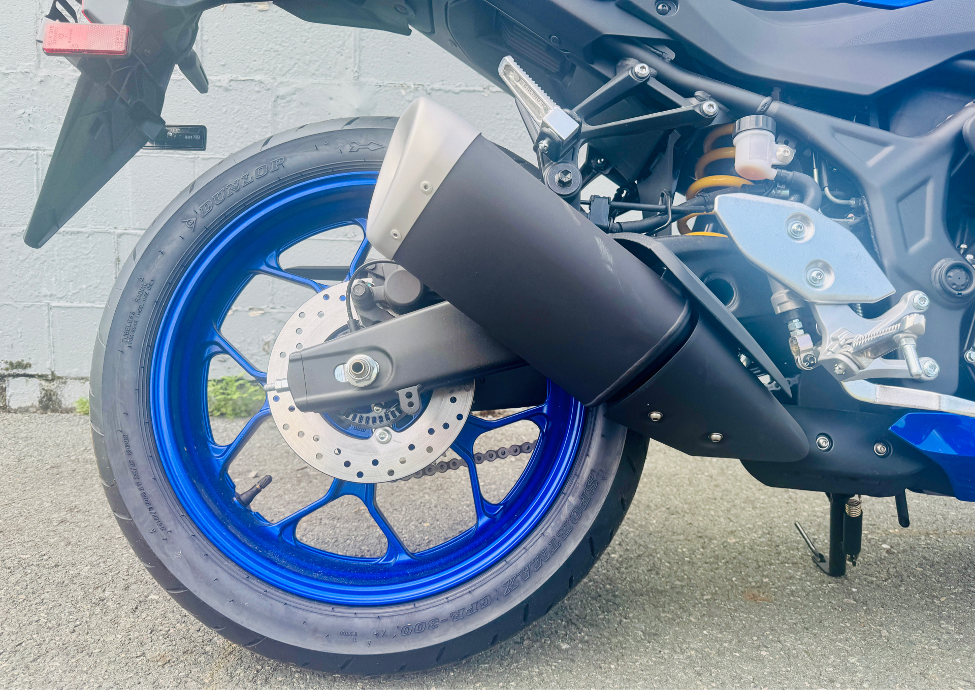 2025 Yamaha YZF-R3 in Enfield, Connecticut - Photo 8