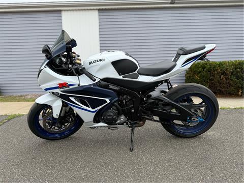 2023 Suzuki GSX-R1000 in Enfield, Connecticut - Photo 2