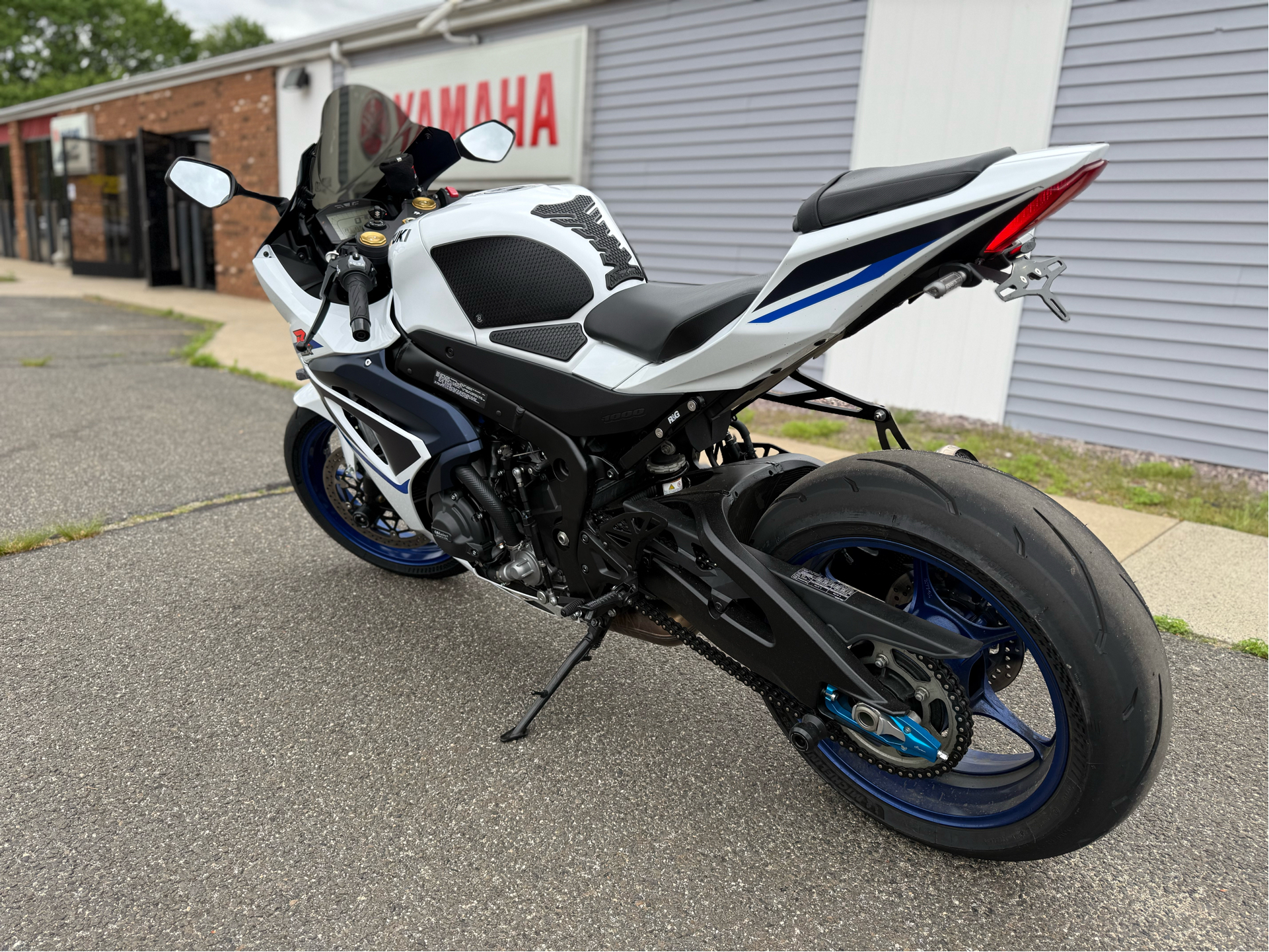 2023 Suzuki GSX-R1000 in Enfield, Connecticut - Photo 5