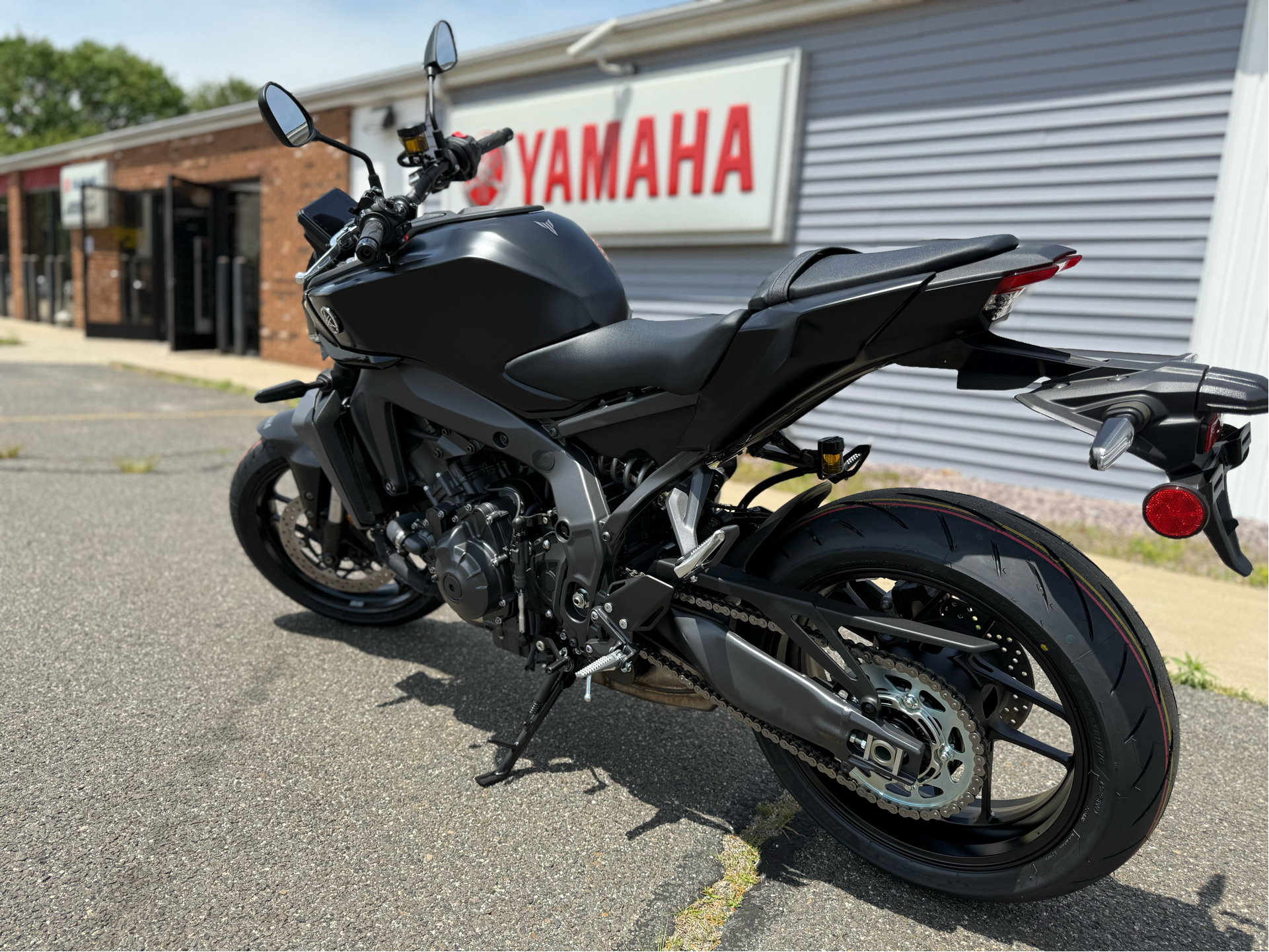 2025 Yamaha MT-09 in Enfield, Connecticut - Photo 4
