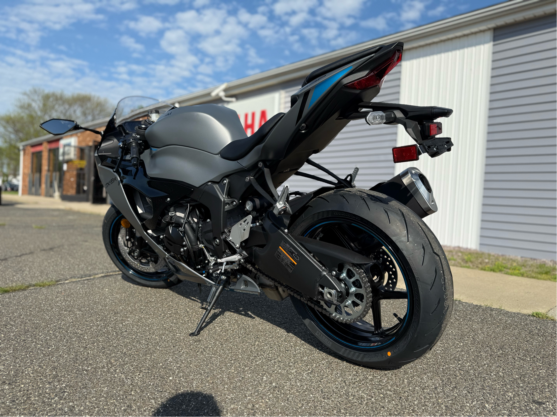 2025 Kawasaki Ninja ZX-6R in Enfield, Connecticut - Photo 3