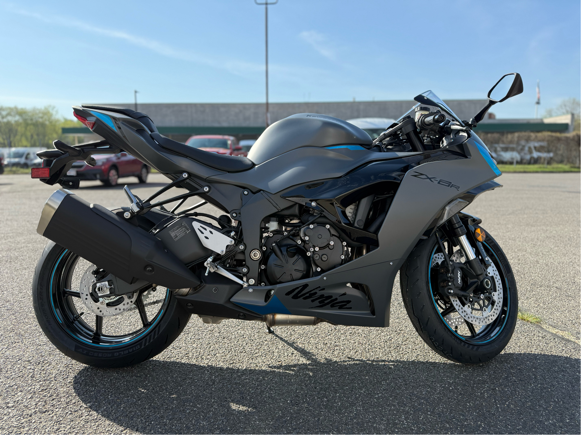 2025 Kawasaki Ninja ZX-6R in Enfield, Connecticut - Photo 6