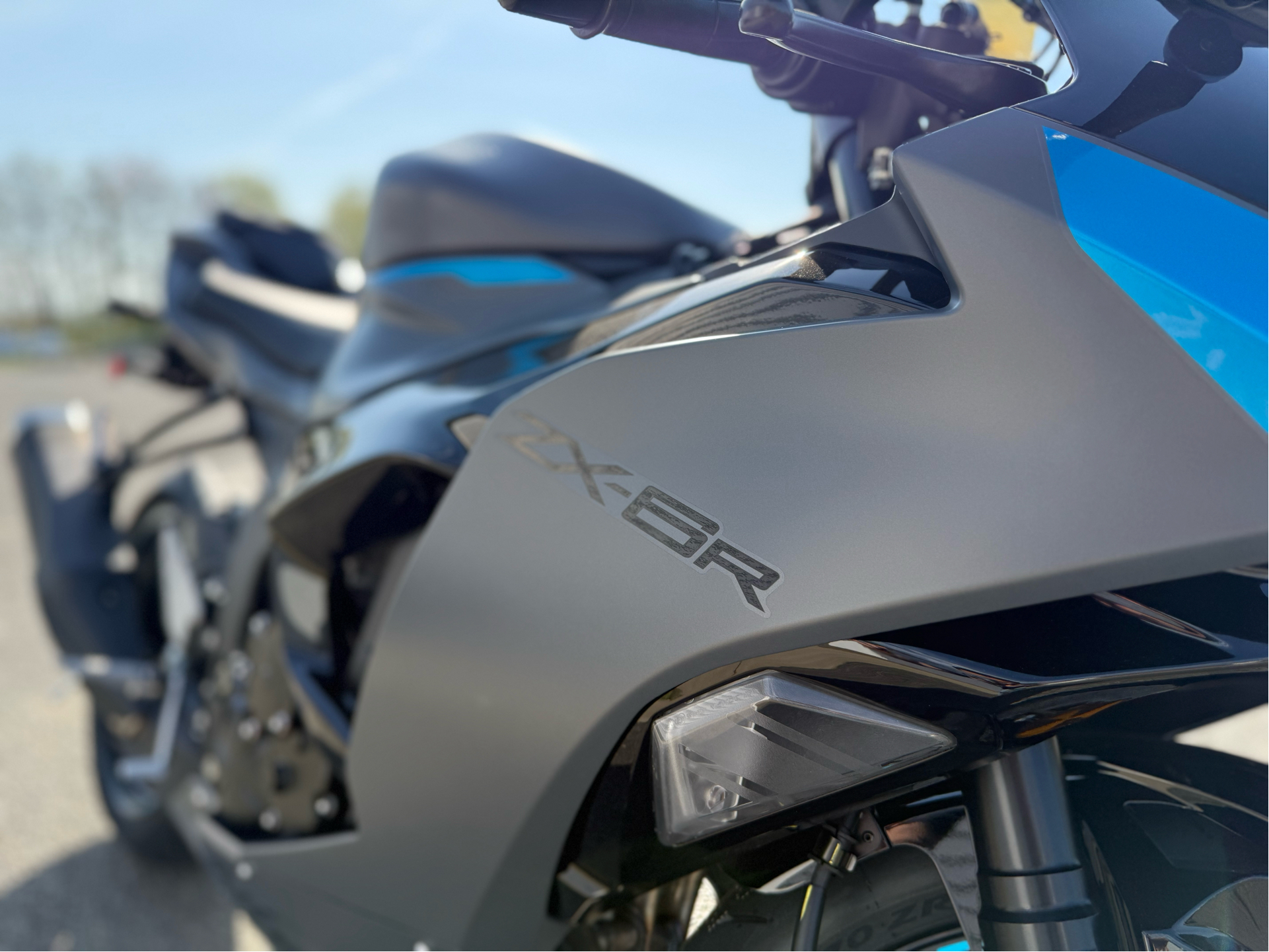 2025 Kawasaki Ninja ZX-6R in Enfield, Connecticut - Photo 9