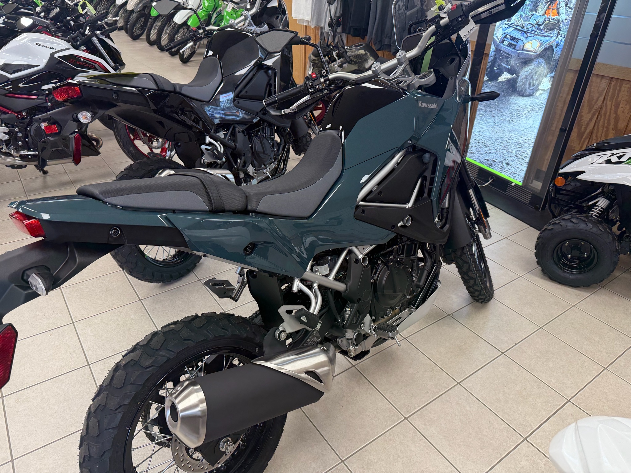 2026 Kawasaki KLE®500 SE ABS 3