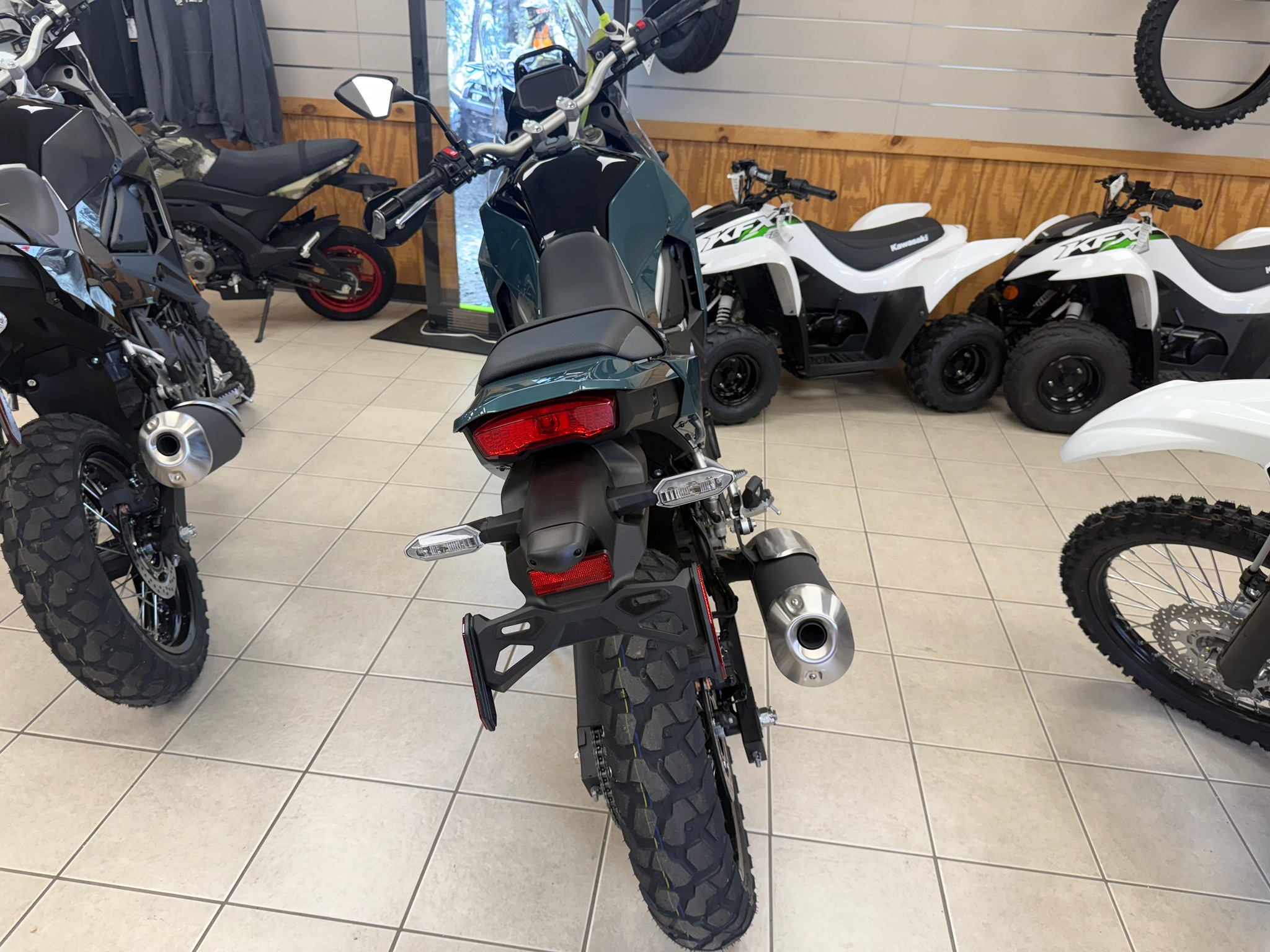 2026 Kawasaki KLE®500 SE ABS 4
