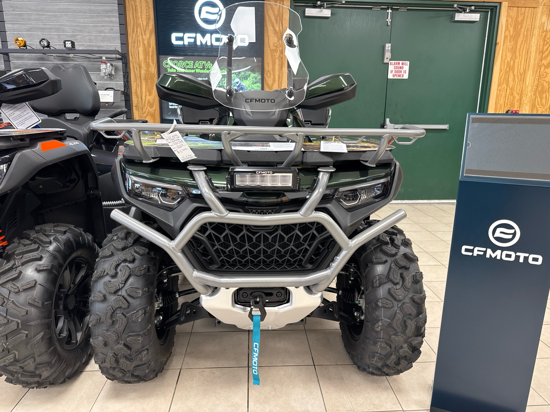 2025 CFMOTO CForce 1000 Overland in Topsham, Maine - Photo 2