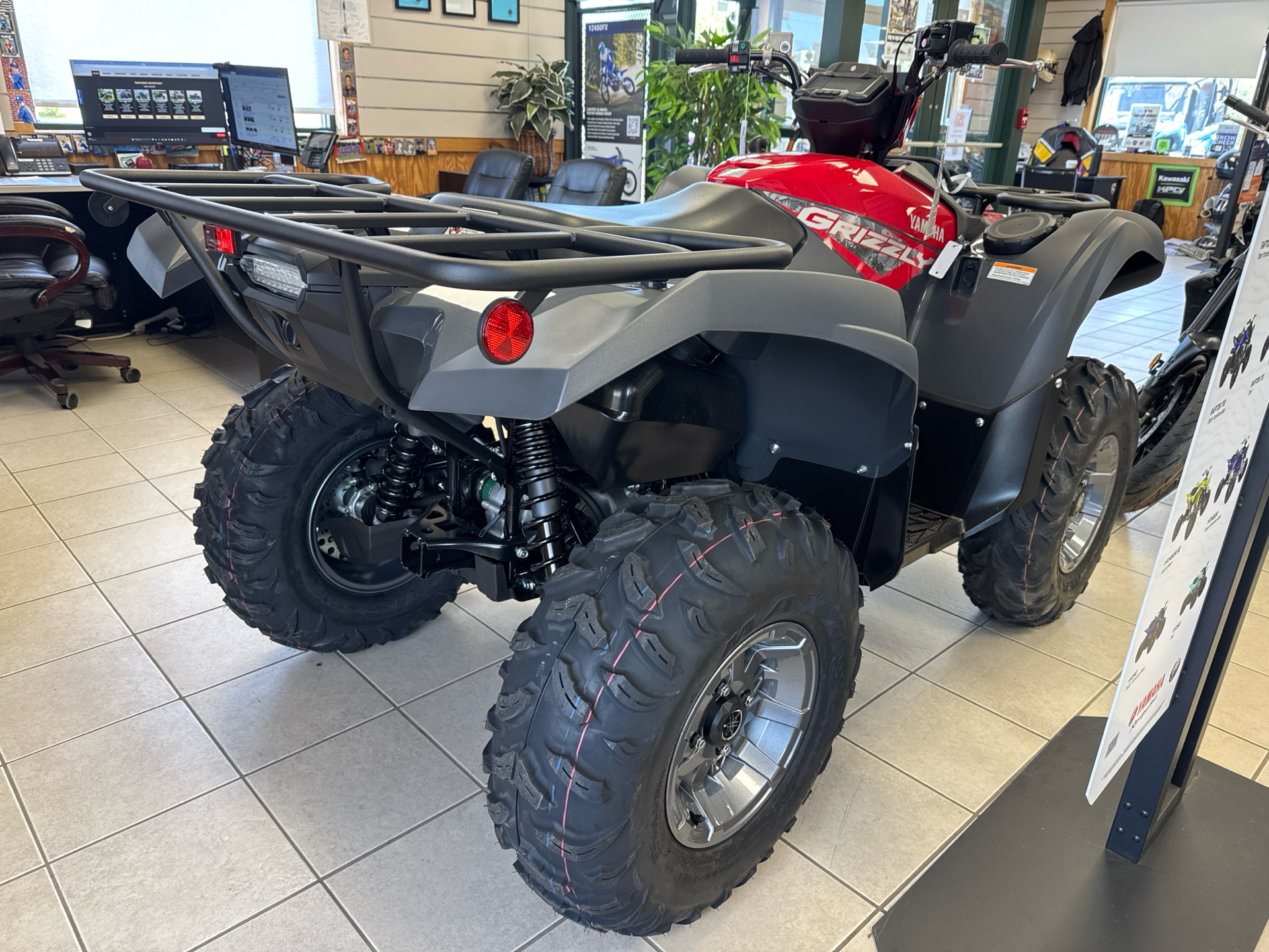 2025 Yamaha Grizzly EPS in Topsham, Maine - Photo 6
