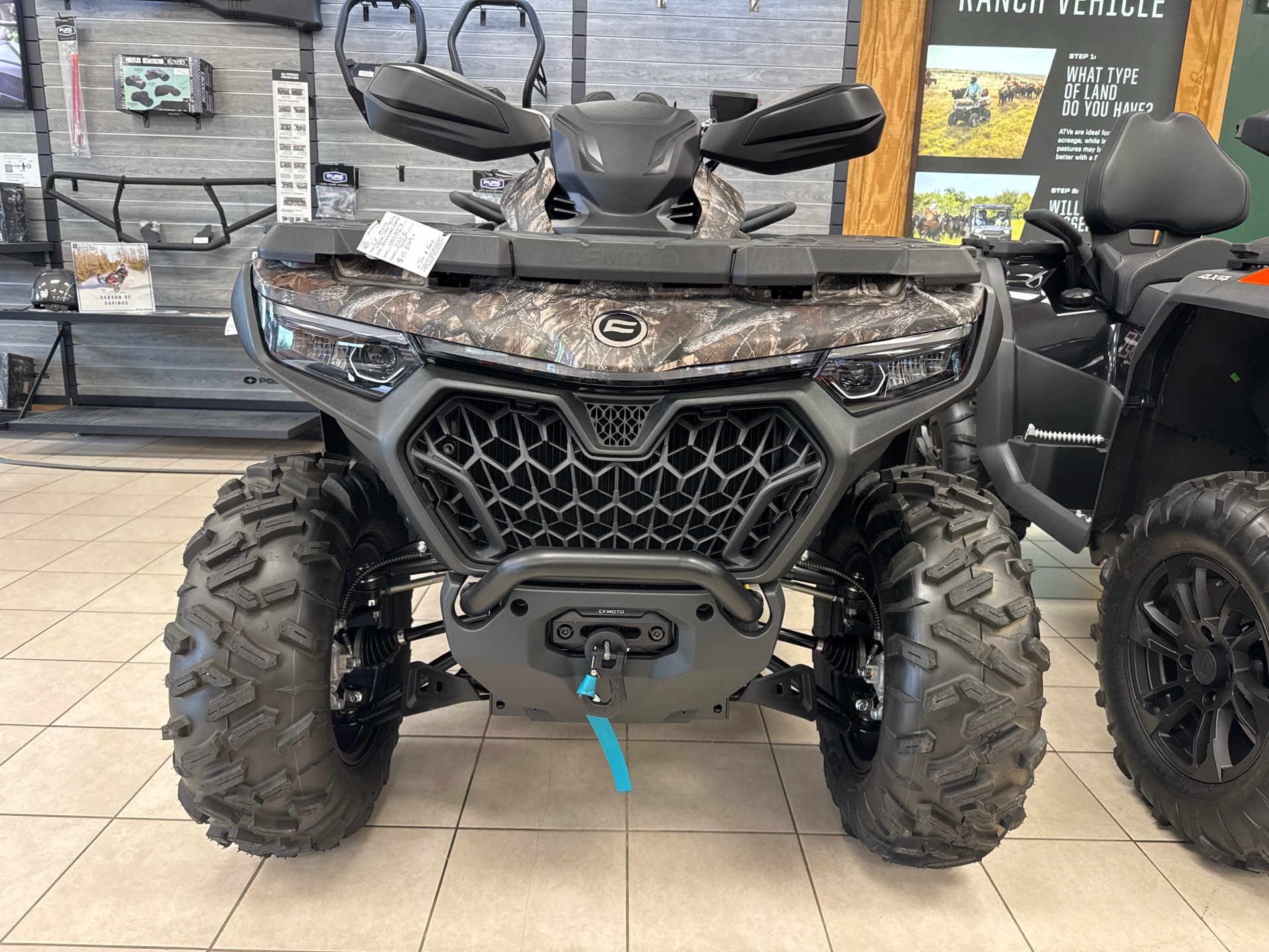 2025 CFMOTO CForce 1000 Touring in Topsham, Maine - Photo 4
