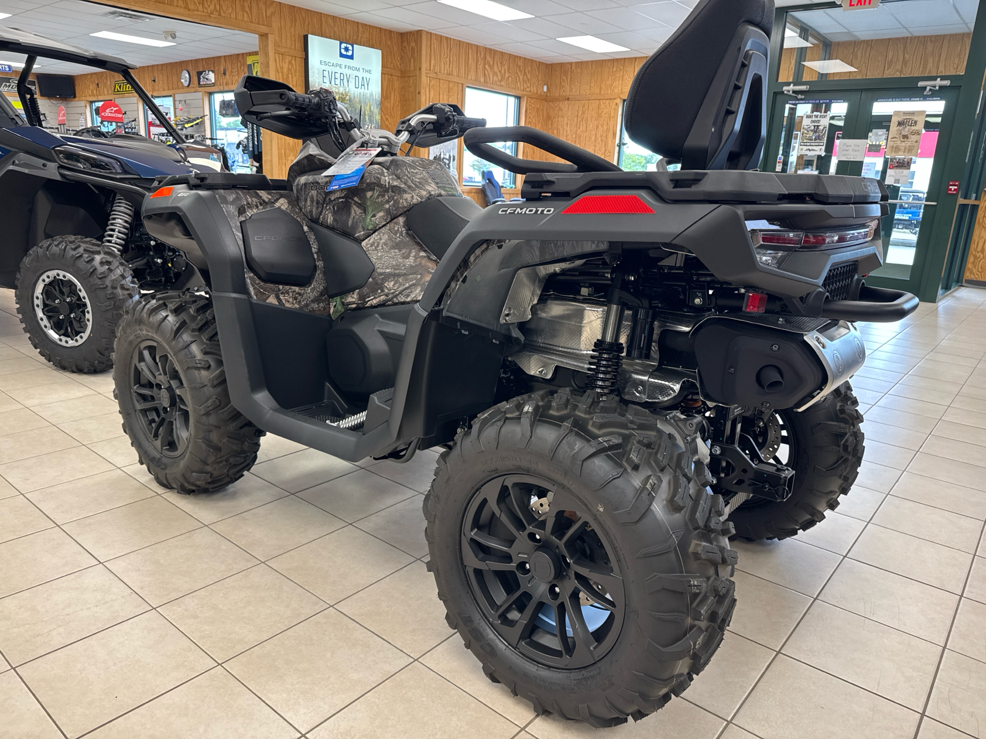 2025 CFMOTO CForce 1000 Touring in Topsham, Maine - Photo 7