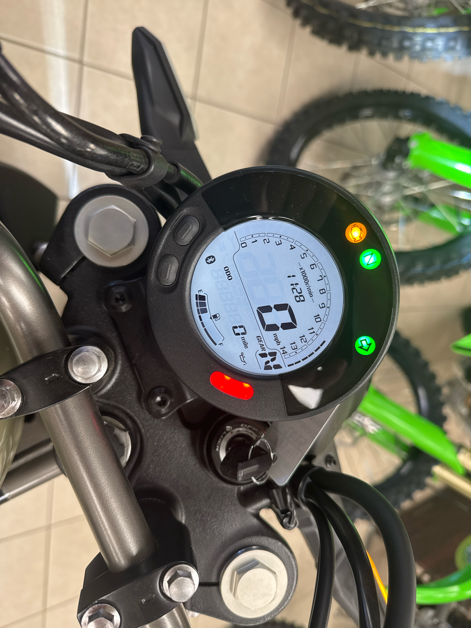 2025 Kawasaki Eliminator ABS in Topsham, Maine - Photo 6