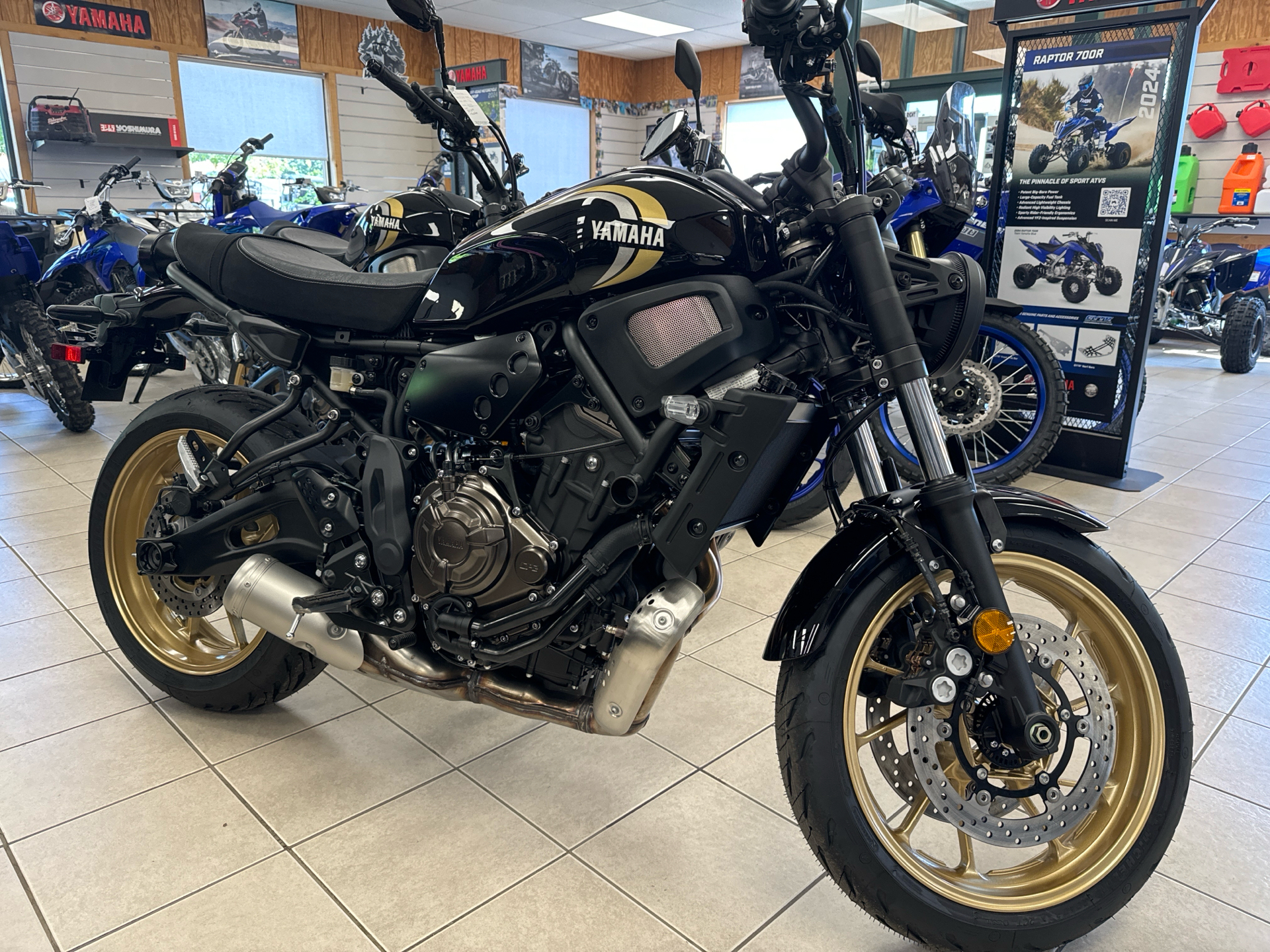 2024 Yamaha XSR700 in Topsham, Maine - Photo 2