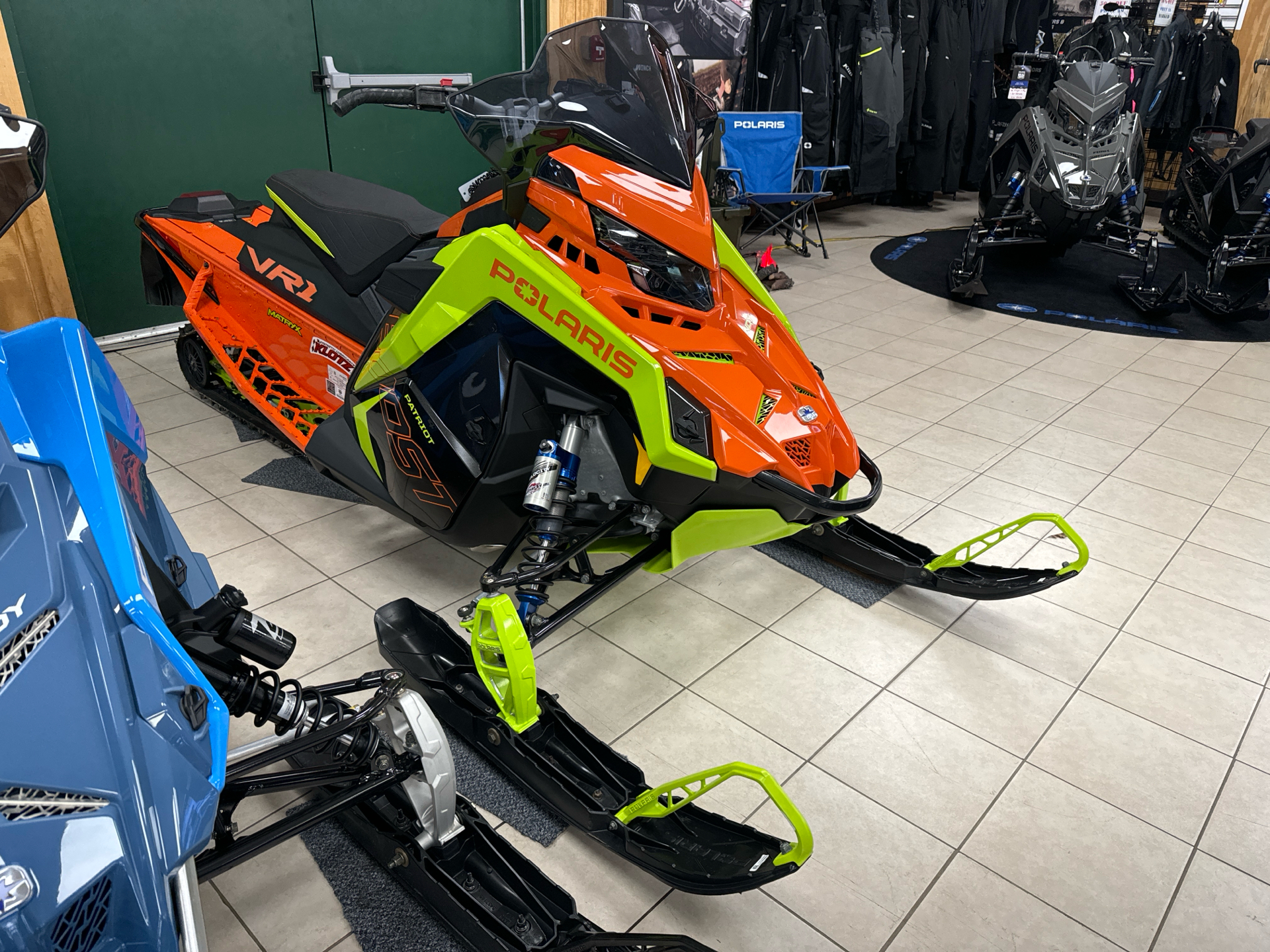 2023 Polaris Patriot Boost Indy VR1 137 SC in Topsham, Maine - Photo 3