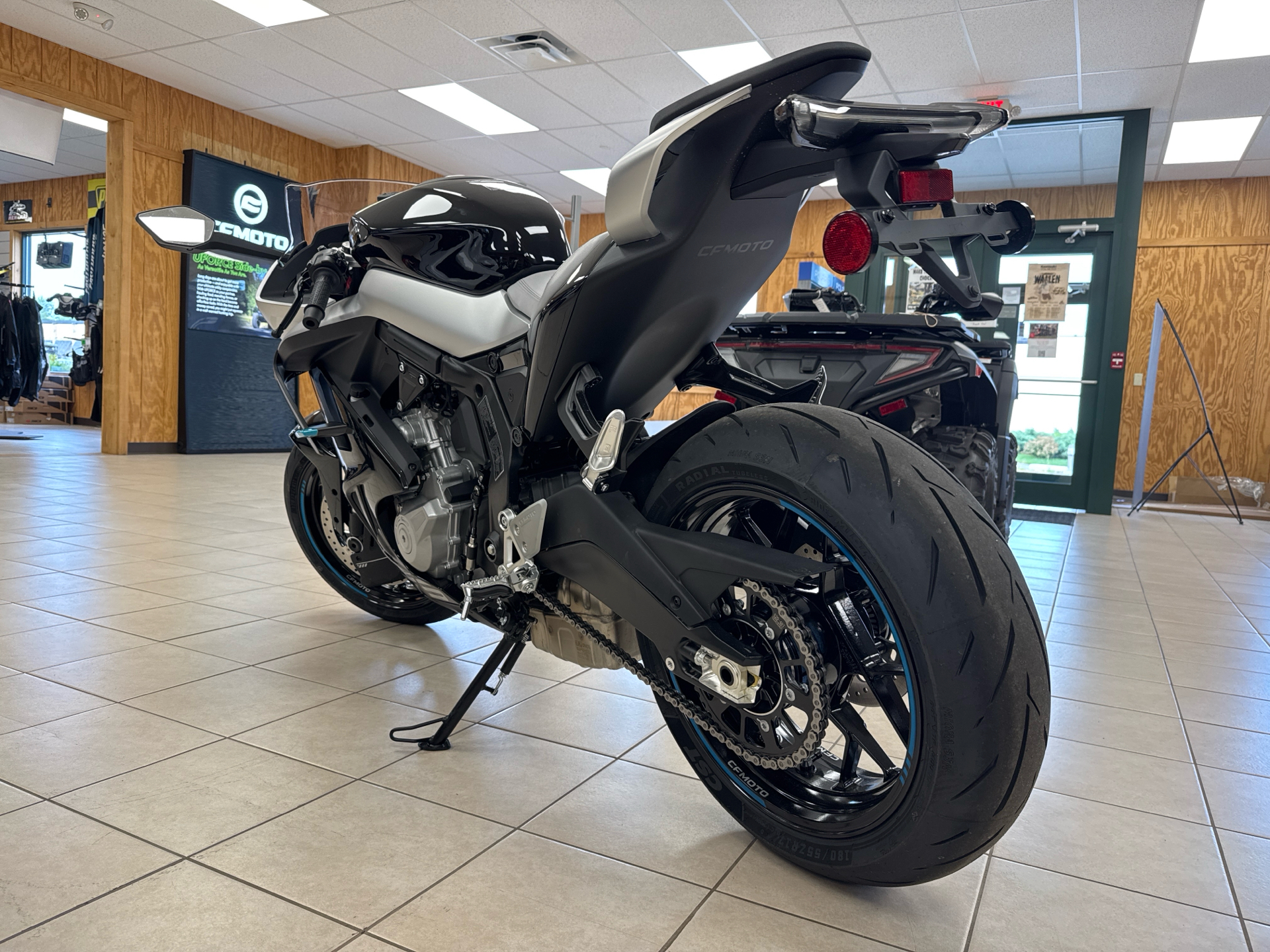 2025 CFMOTO 675SS in Topsham, Maine - Photo 6