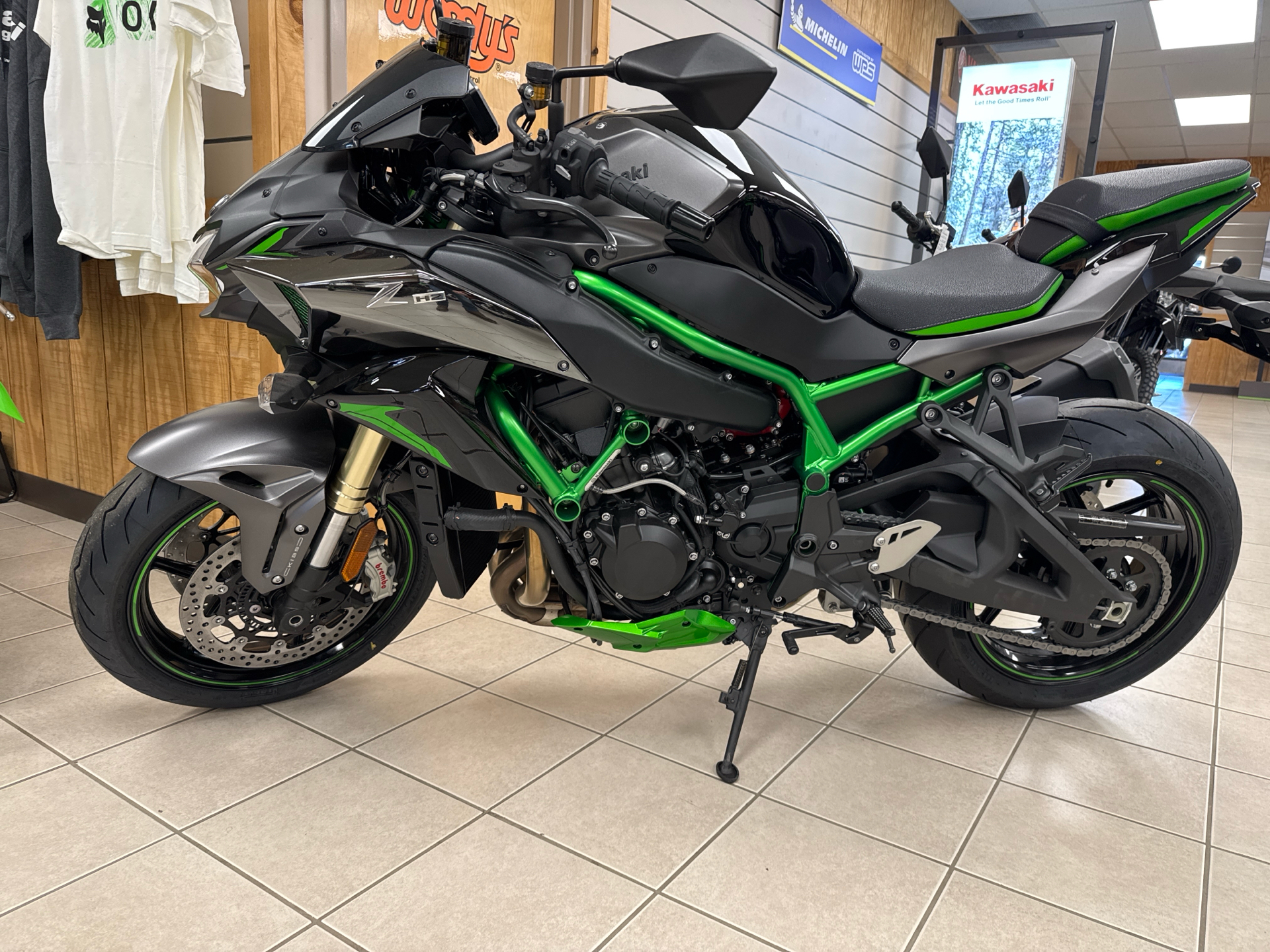 2025 Kawasaki Z H2 SE ABS in Topsham, Maine - Photo 2