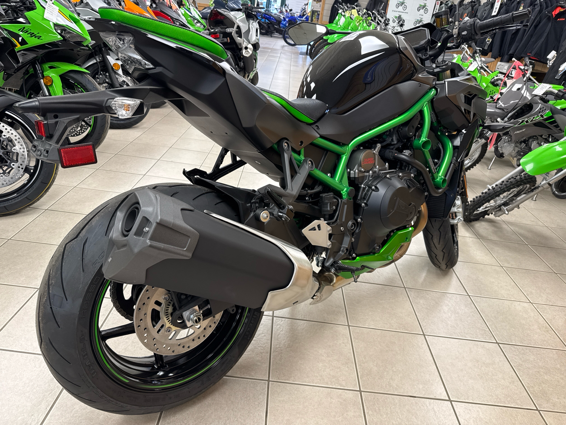 2025 Kawasaki Z H2 SE ABS in Topsham, Maine - Photo 5