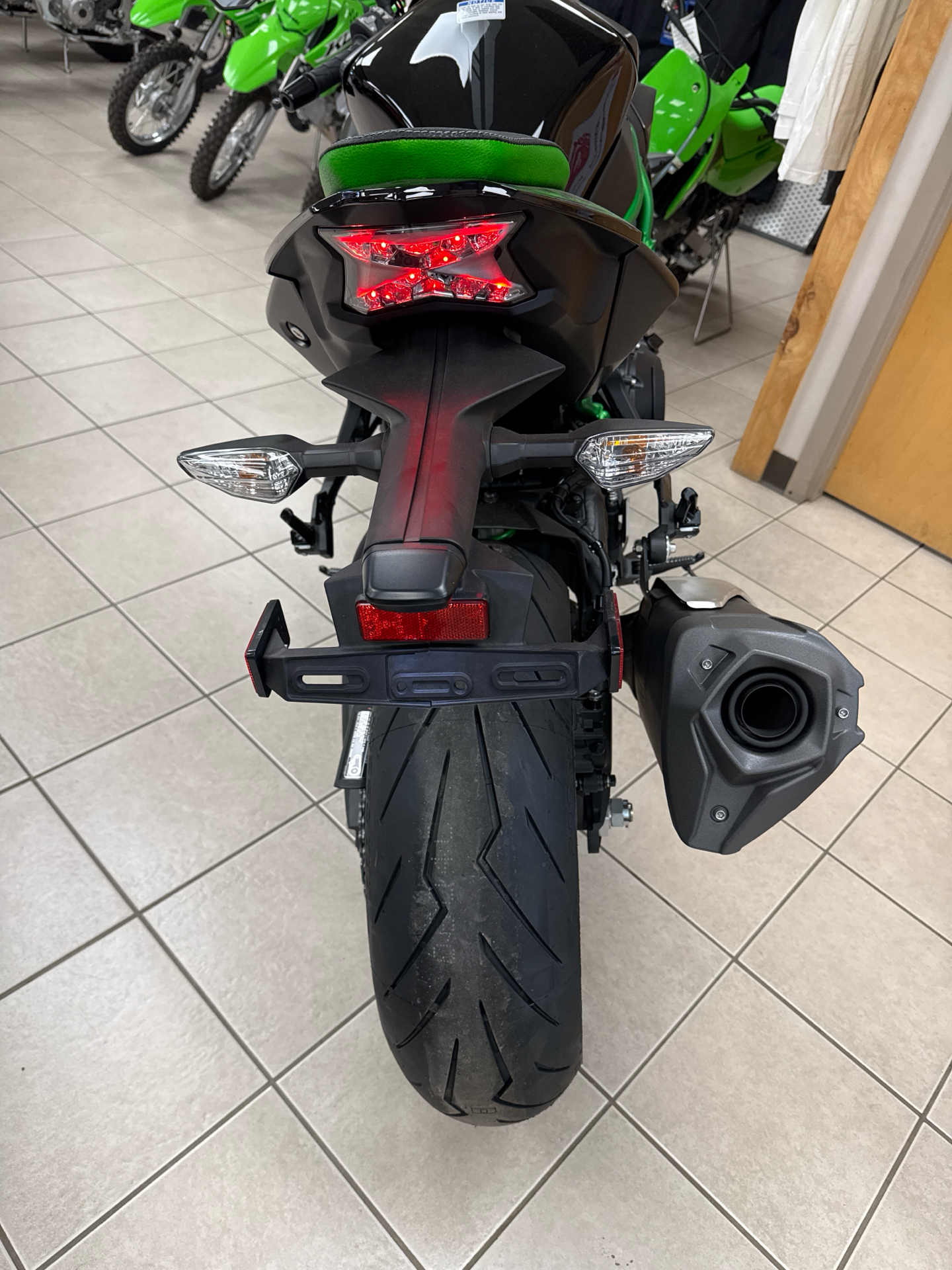 2025 Kawasaki Z H2 SE ABS in Topsham, Maine - Photo 10