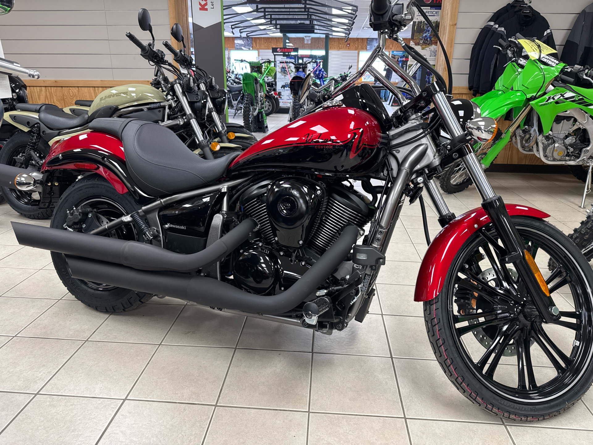 2025 Kawasaki Vulcan 900 Custom in Topsham, Maine - Photo 2