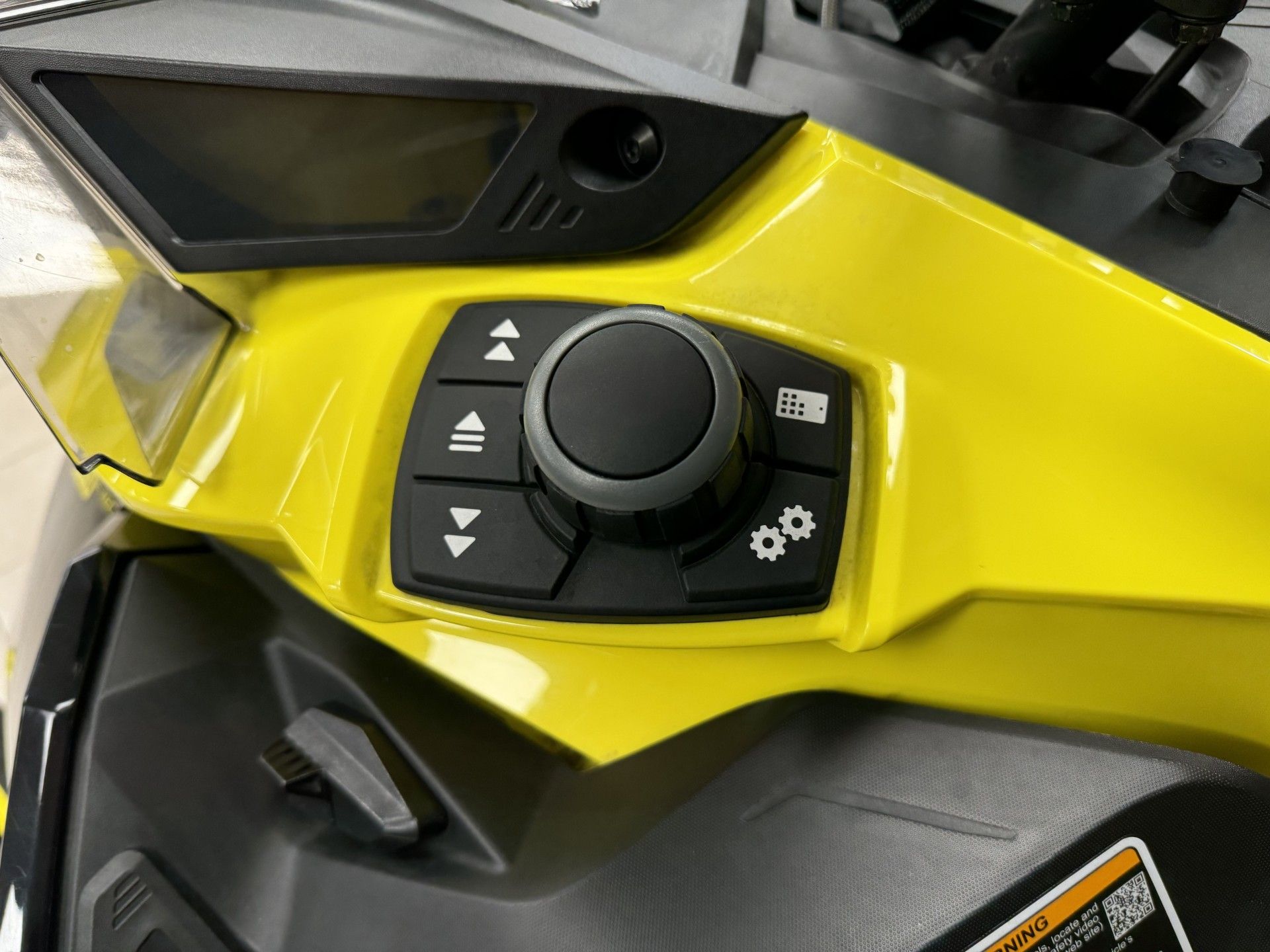 2022 Ski-Doo Renegade X® 850 E-TEC® in Topsham, Maine - Photo 3