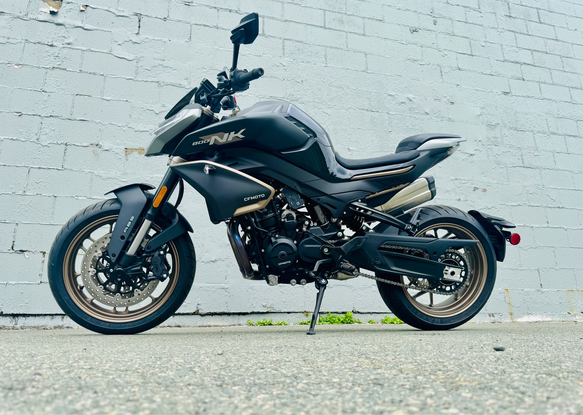 2024 CFMOTO 800NK in Topsham, Maine - Photo 20