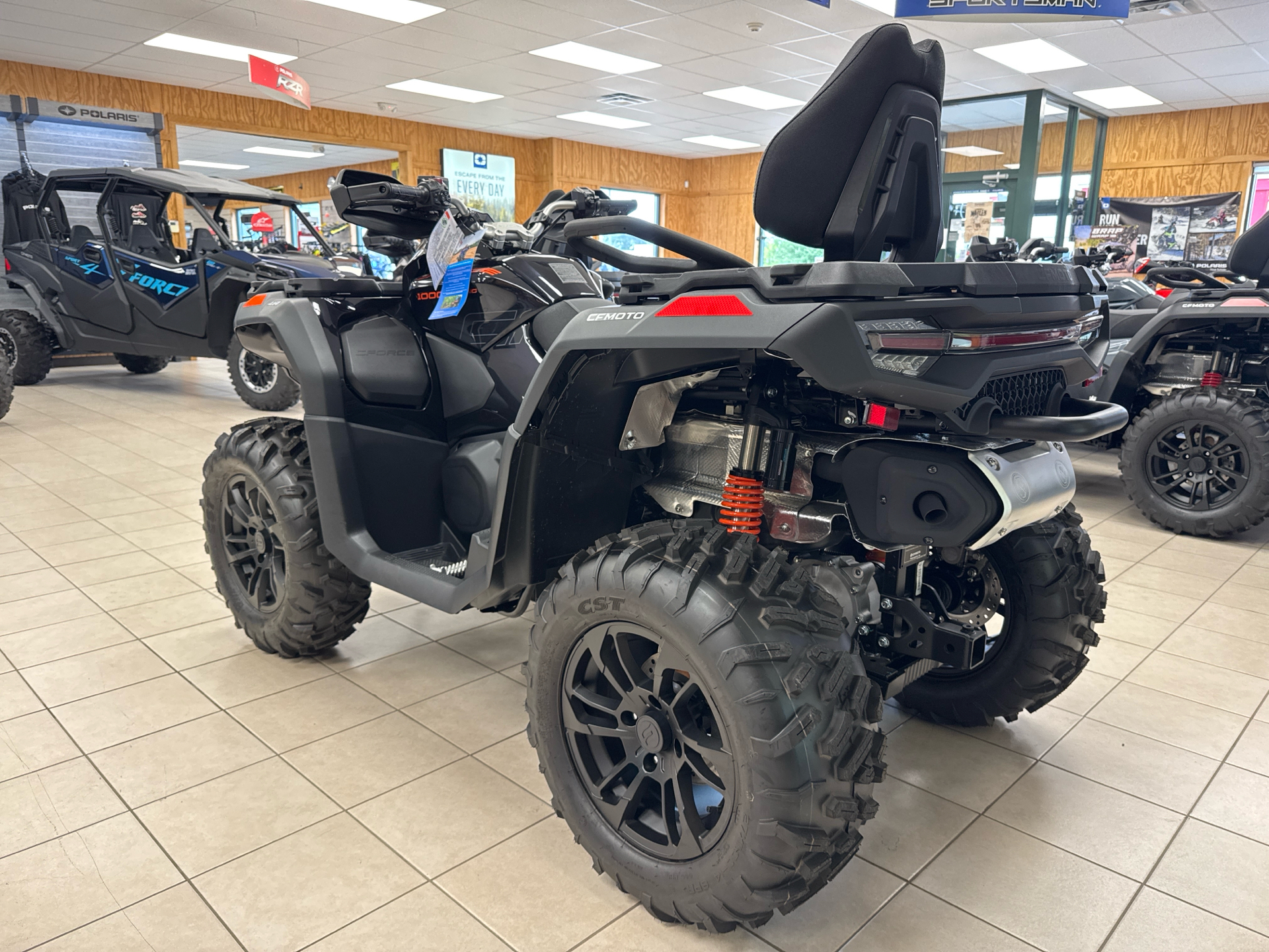 2025 CFMOTO CForce 1000 Touring in Topsham, Maine - Photo 7