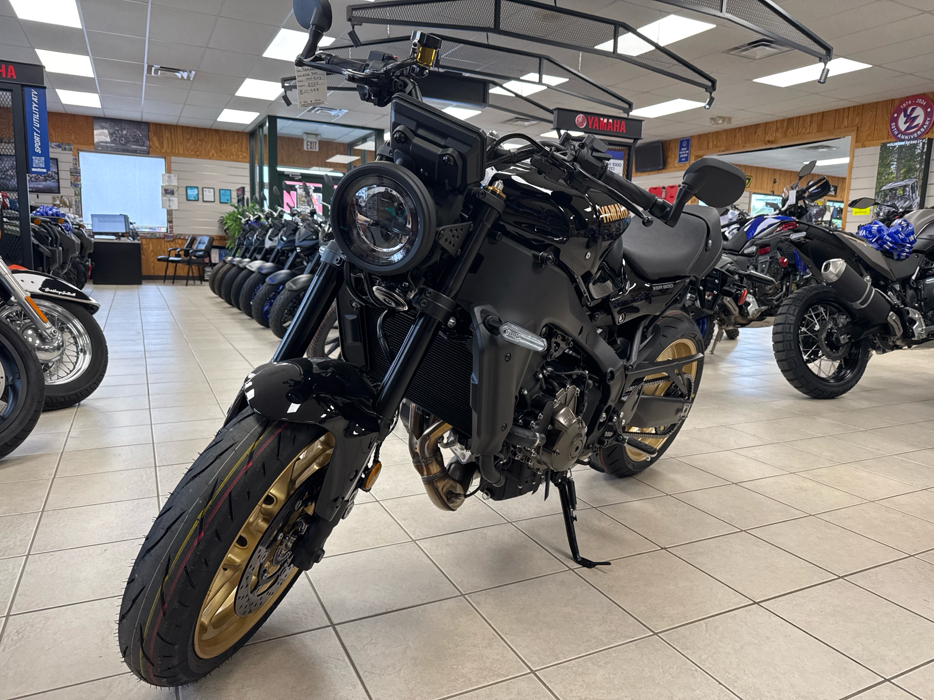 2025 Yamaha XSR900 in Topsham, Maine - Photo 3