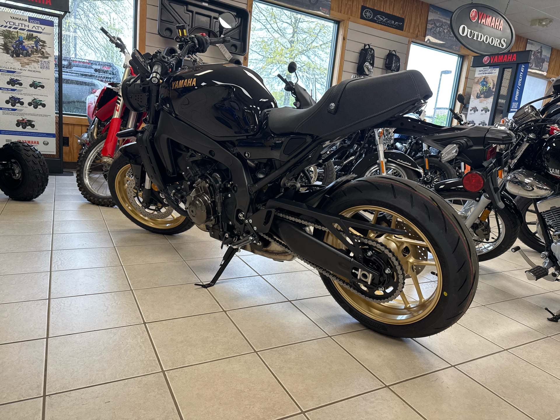 2025 Yamaha XSR900 in Topsham, Maine - Photo 5