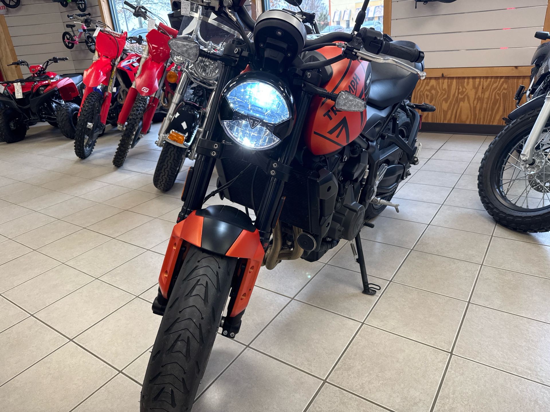 2023 Triumph Trident 660 in Topsham, Maine - Photo 5