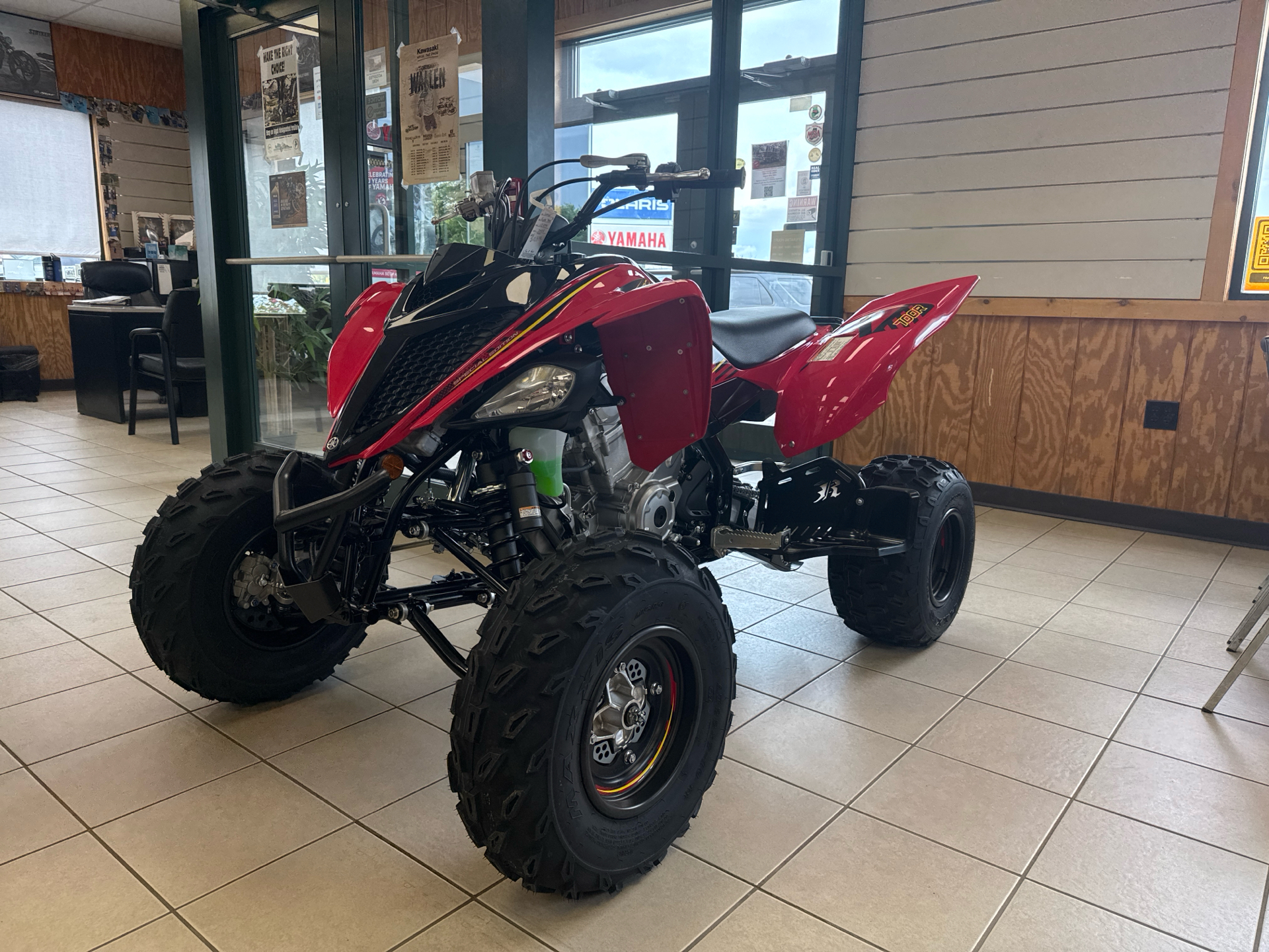 2025 Yamaha Raptor 700R SE in Topsham, Maine - Photo 1