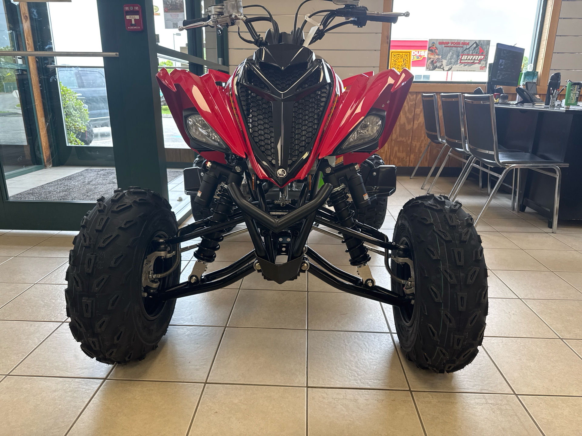 2025 Yamaha Raptor 700R SE in Topsham, Maine - Photo 2