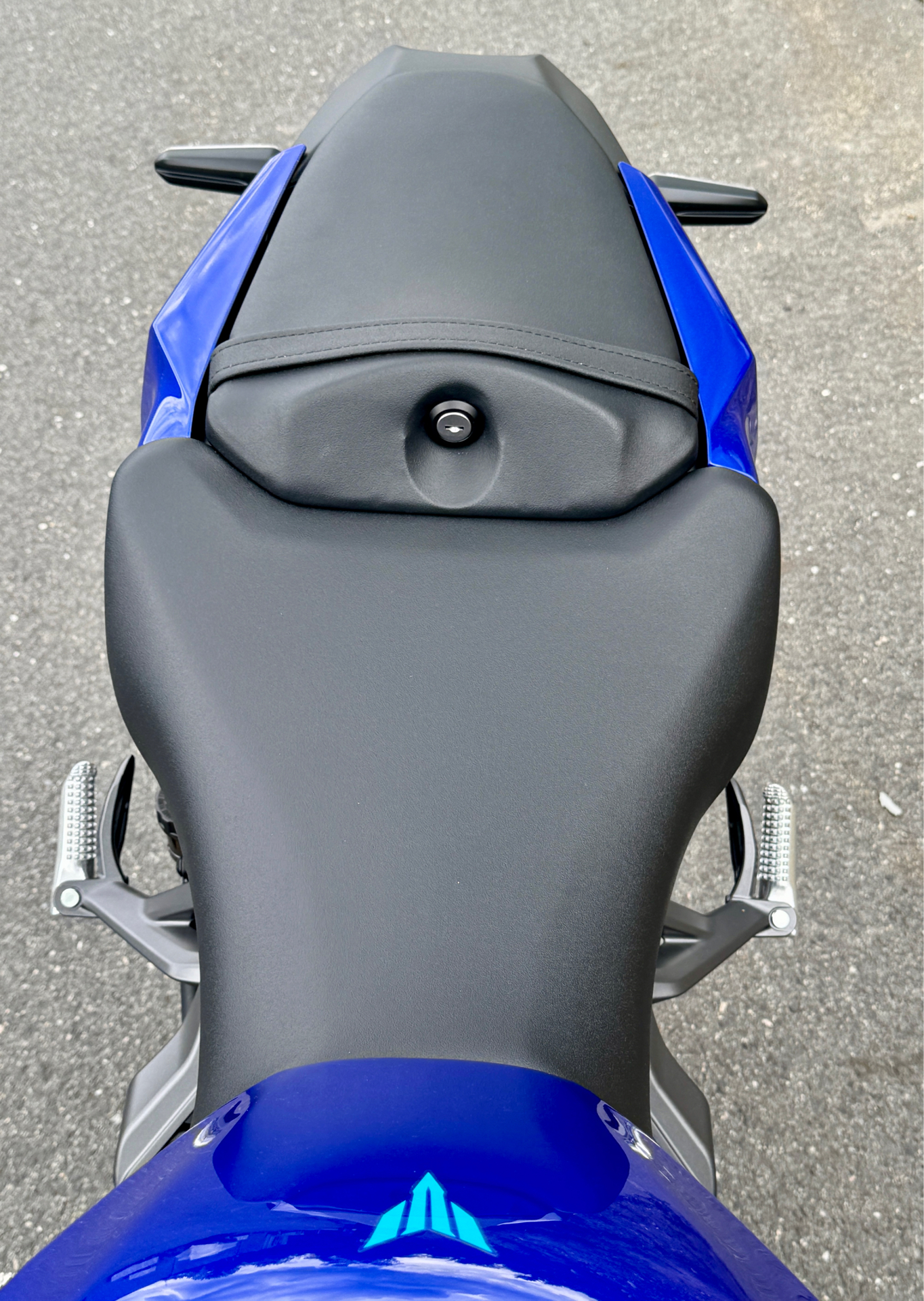 2025 Yamaha MT-09 in Topsham, Maine - Photo 9