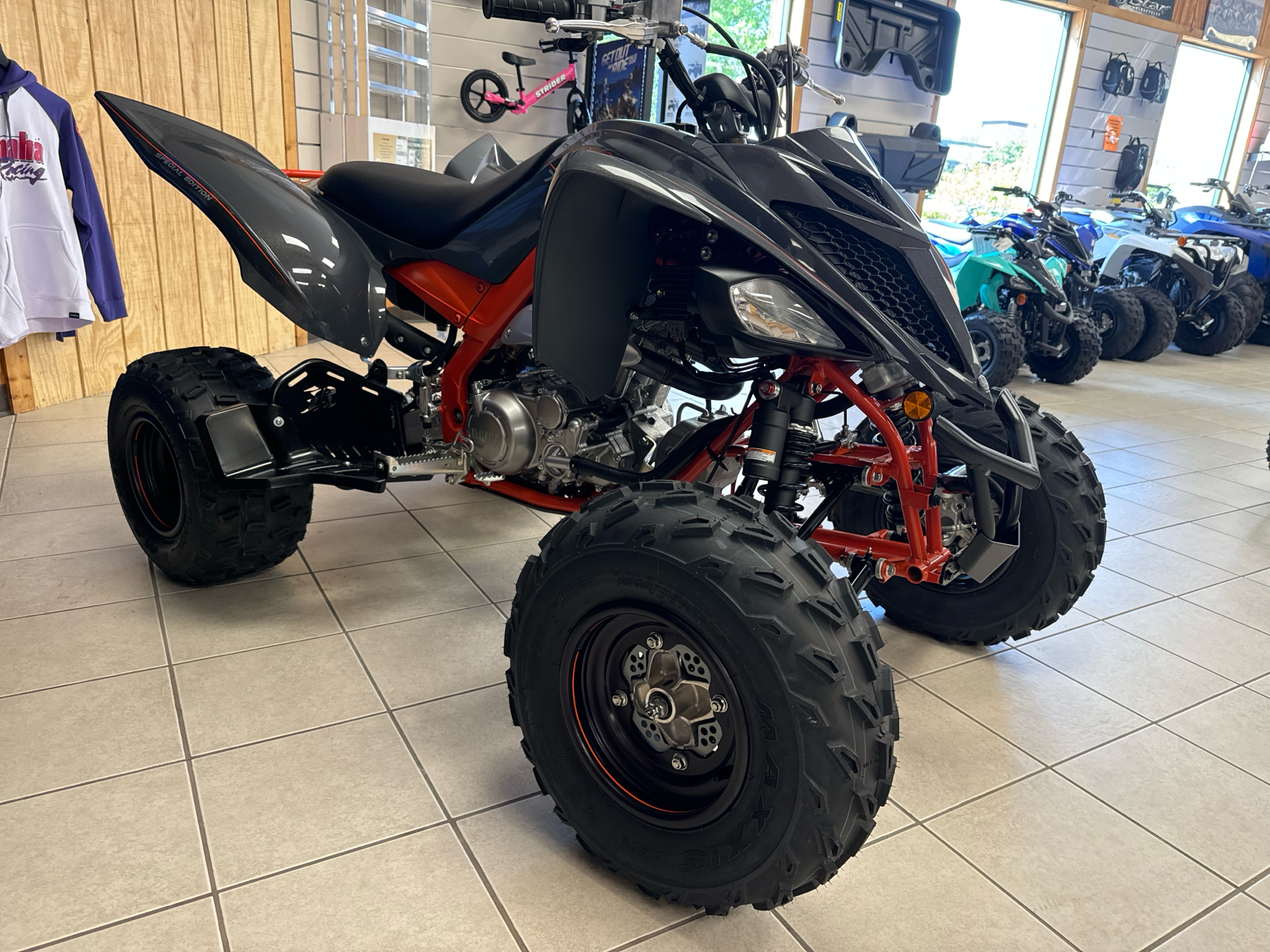2024 Yamaha Raptor 700R SE in Topsham, Maine - Photo 1
