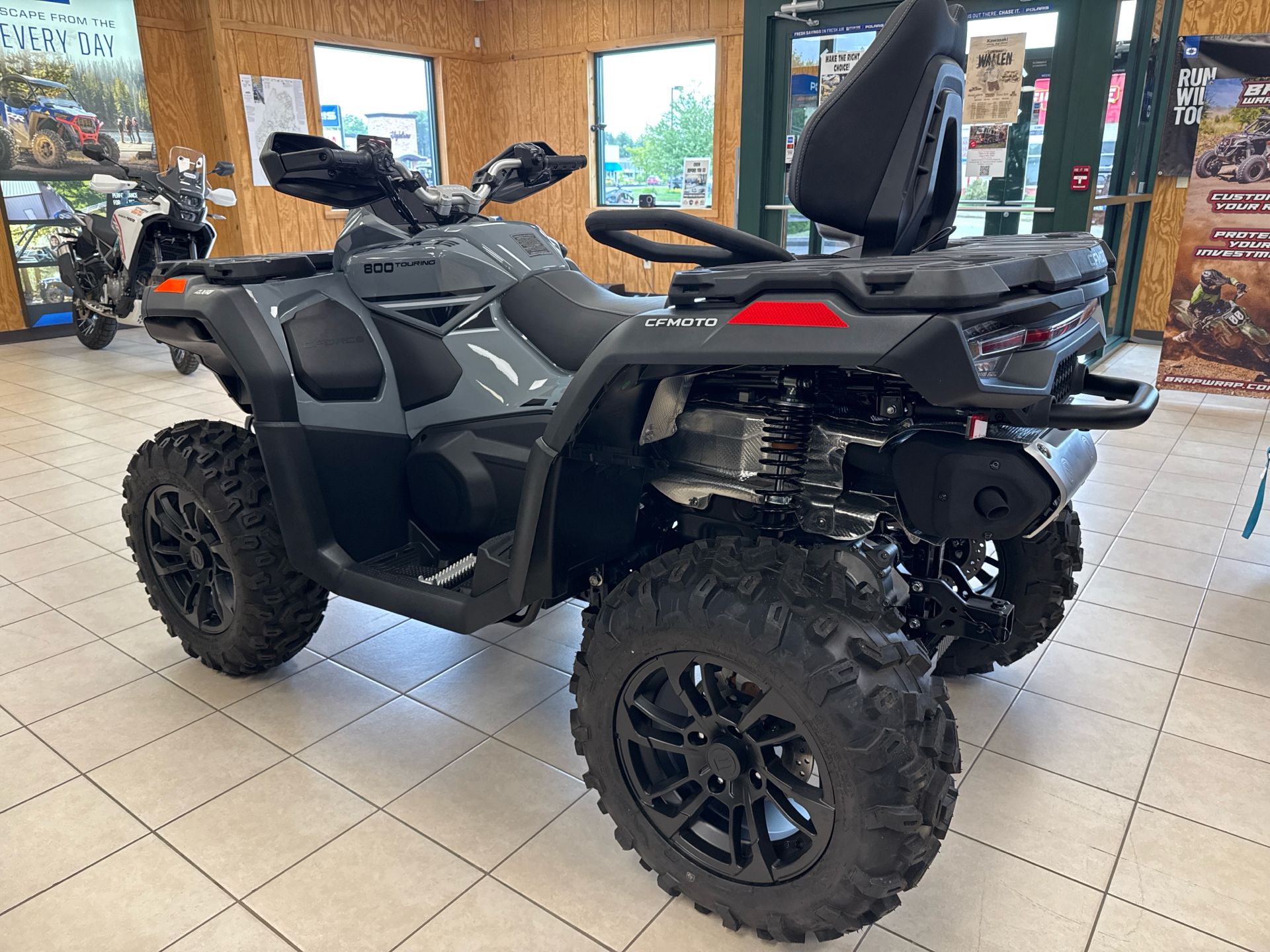 2025 CFMOTO CForce 800 Touring in Topsham, Maine - Photo 4