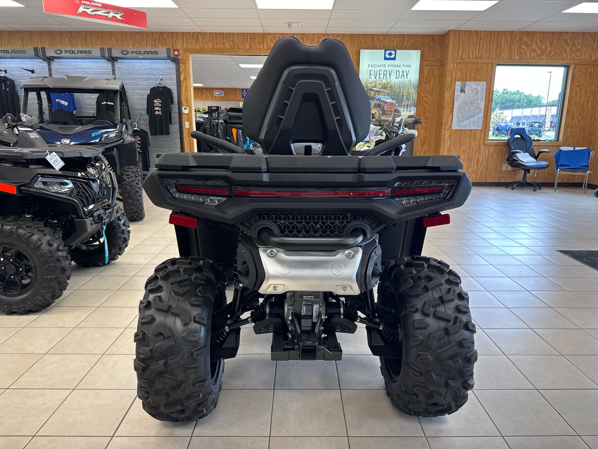 2025 CFMOTO CForce 800 Touring in Topsham, Maine - Photo 5