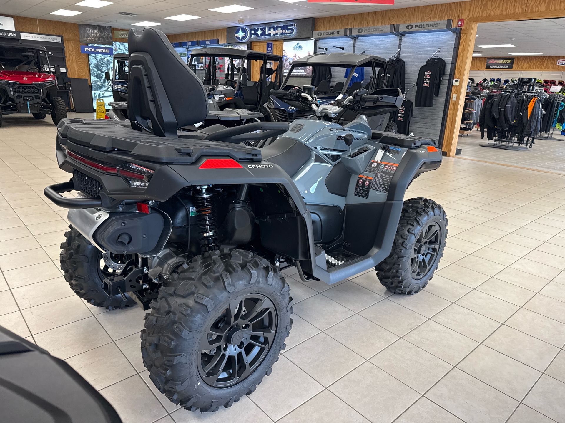2025 CFMOTO CForce 800 Touring in Topsham, Maine - Photo 6