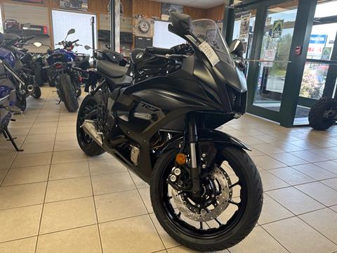 2025 Yamaha YZF-R7 in Topsham, Maine - Photo 4
