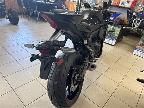 2025 Yamaha YZF-R7 in Topsham, Maine - Photo 6